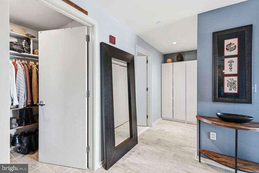 LOCUST POINT - Residential