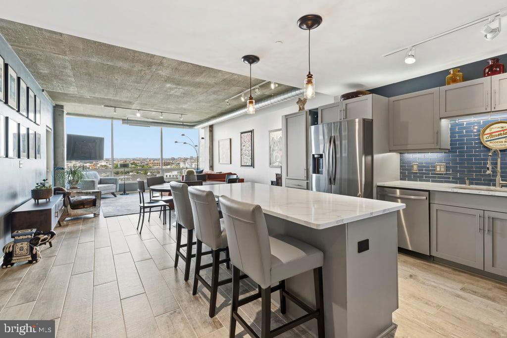 LOCUST POINT - Residential