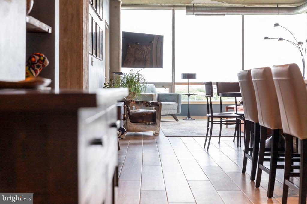 LOCUST POINT - Residential