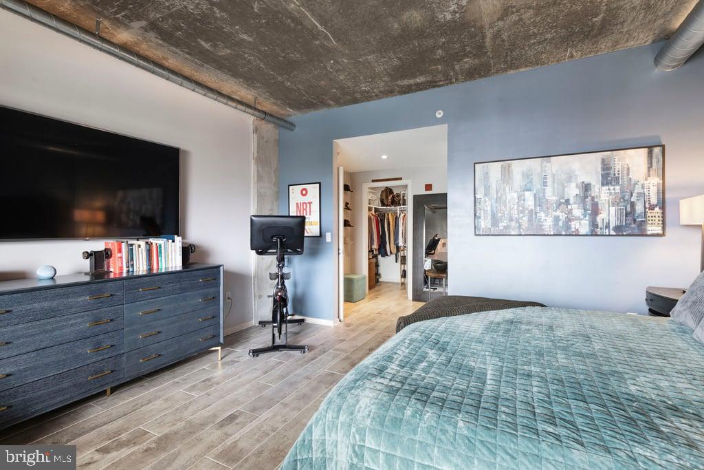 LOCUST POINT - Residential