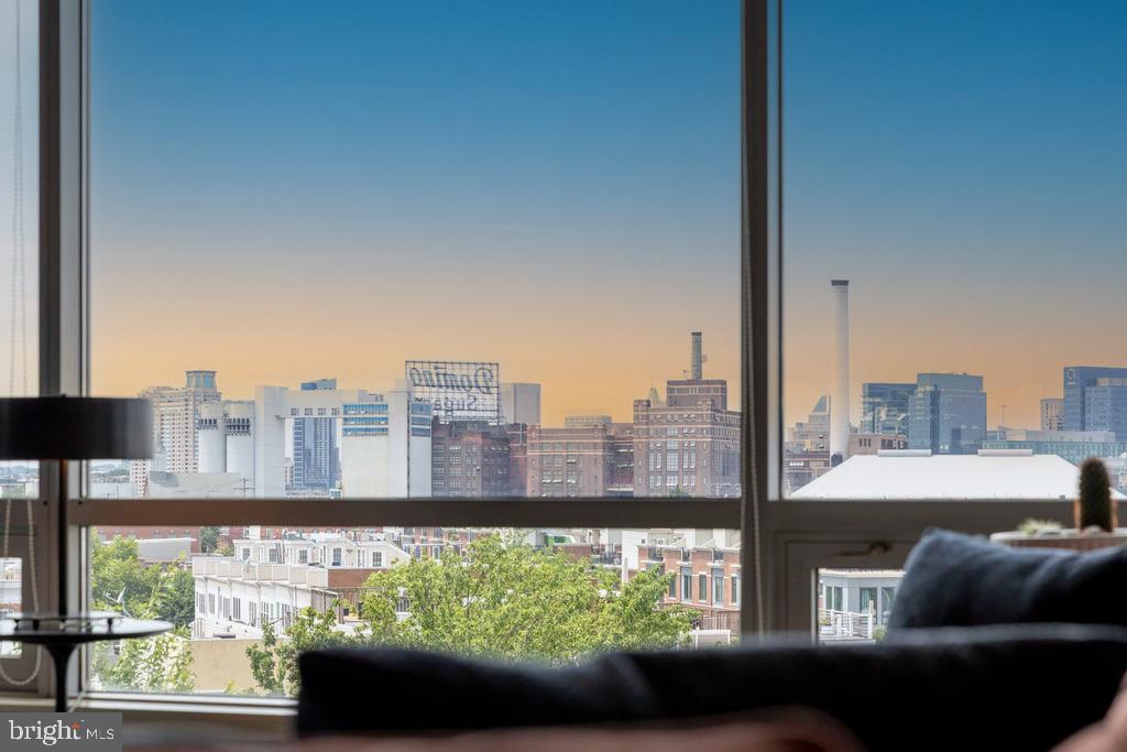 LOCUST POINT - Residential