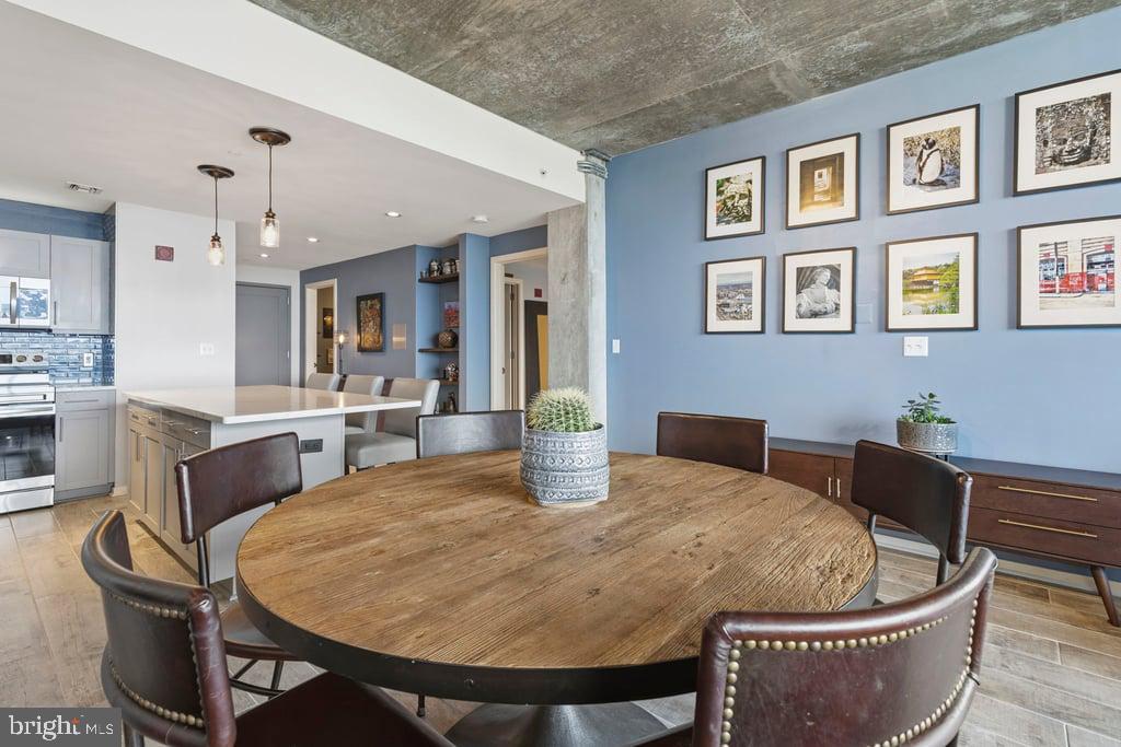LOCUST POINT - Residential