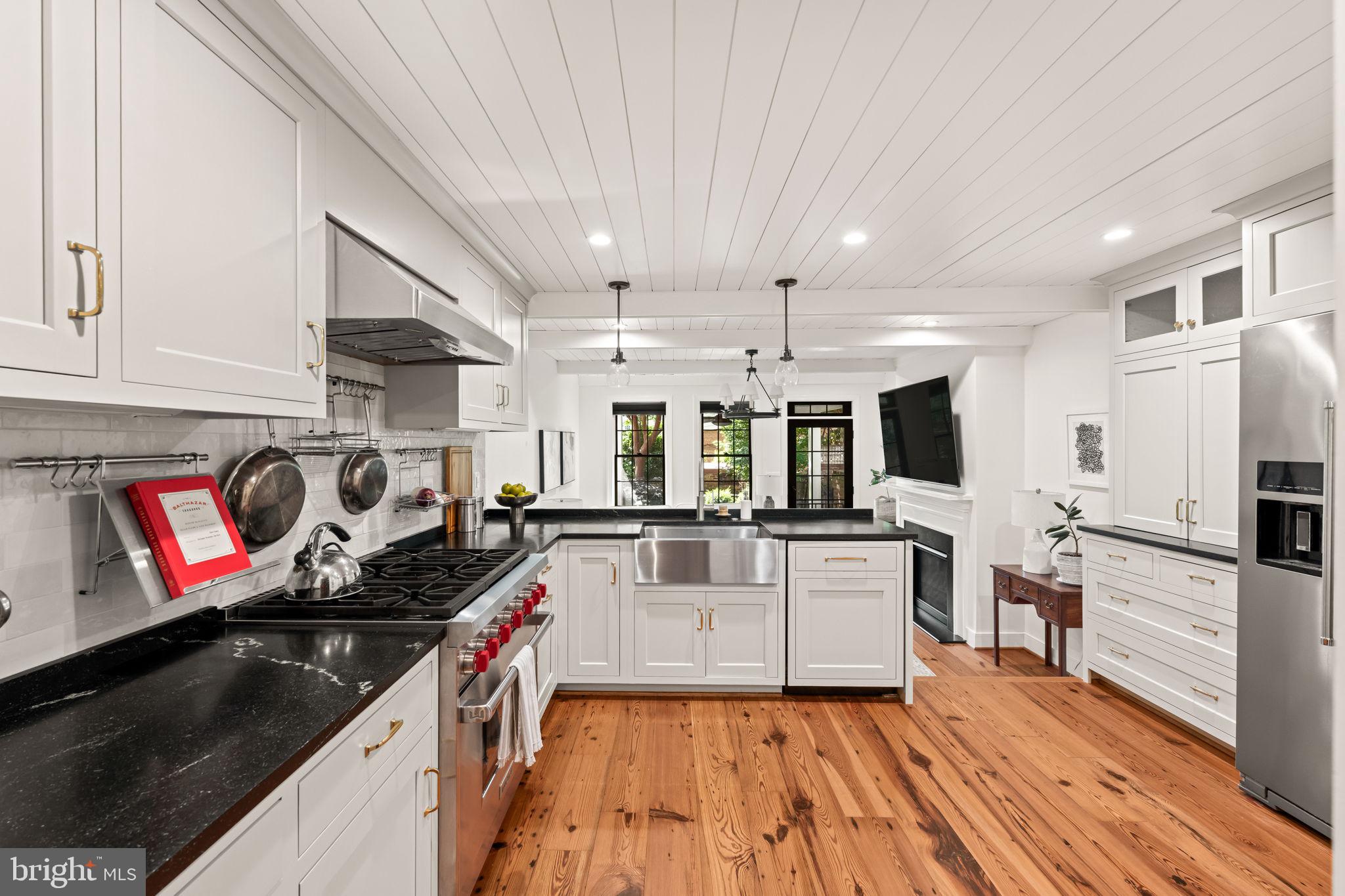 OLD TOWN ALEXANDRIA - Residential
