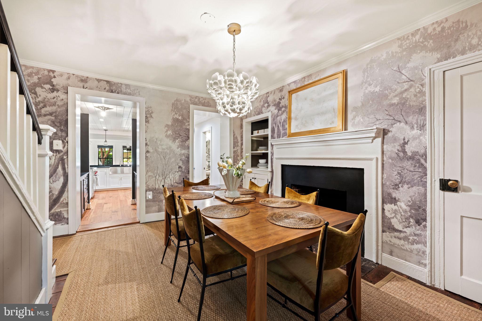 OLD TOWN ALEXANDRIA - Residential
