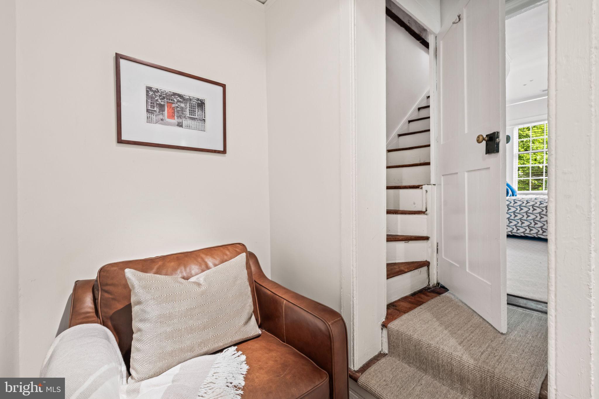 OLD TOWN ALEXANDRIA - Residential