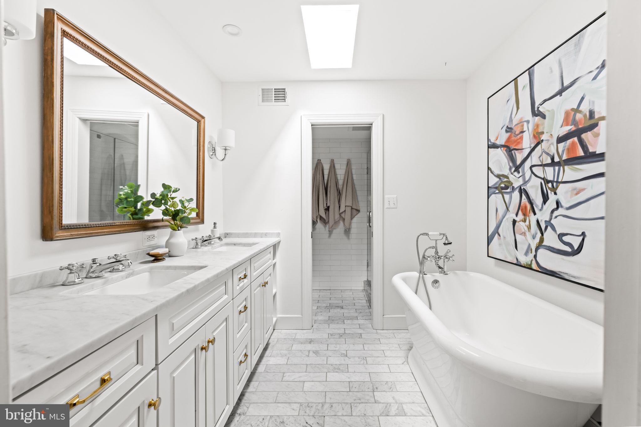 OLD TOWN ALEXANDRIA - Residential