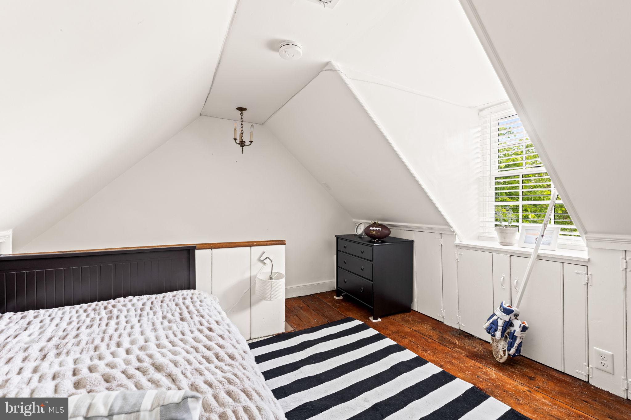 OLD TOWN ALEXANDRIA - Residential