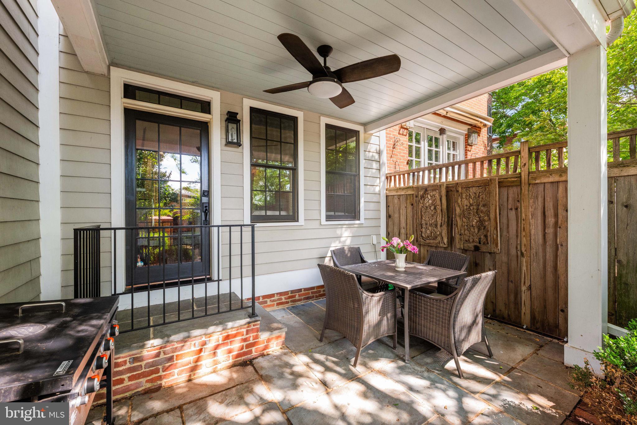 OLD TOWN ALEXANDRIA - Residential