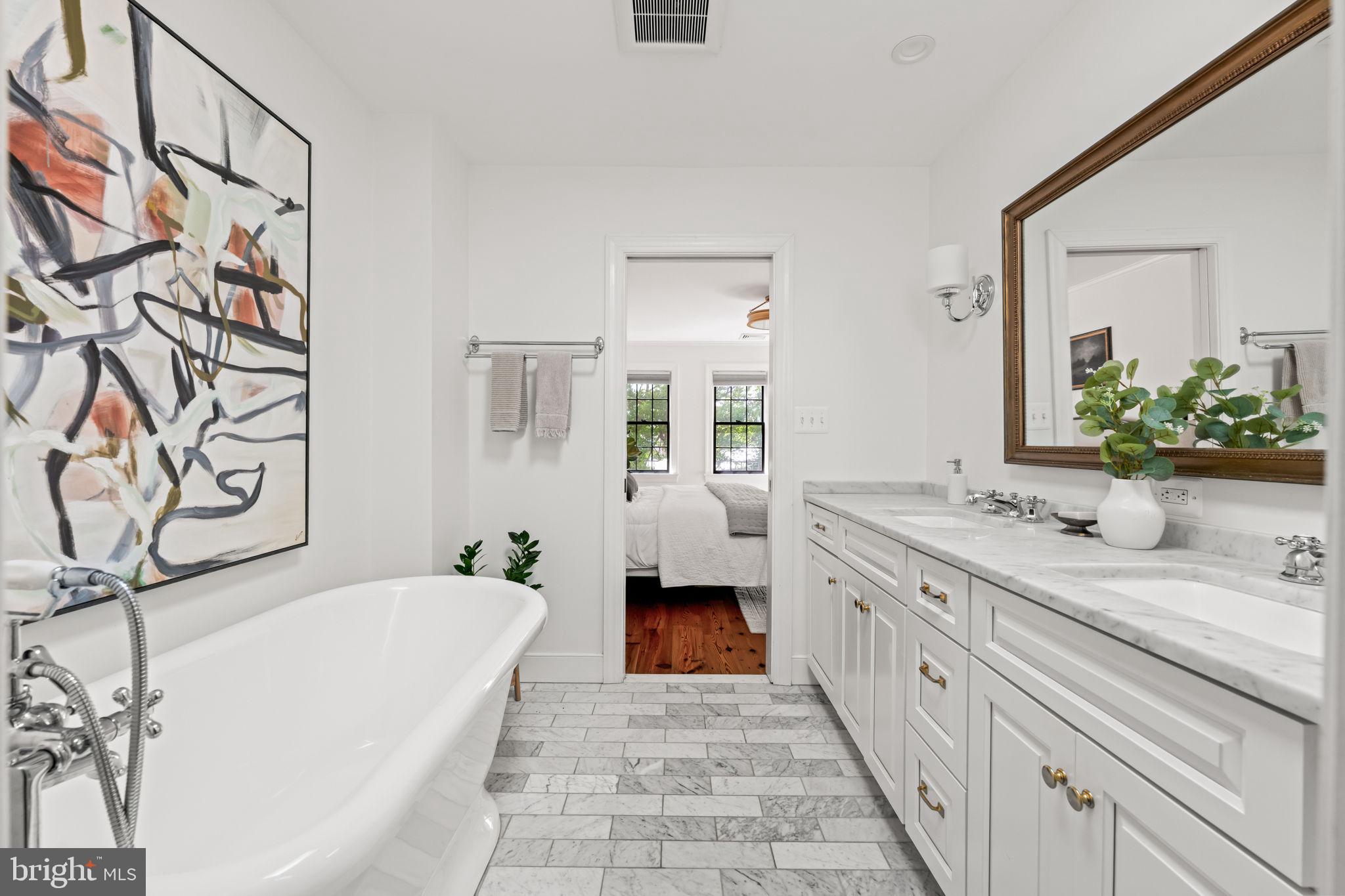 OLD TOWN ALEXANDRIA - Residential