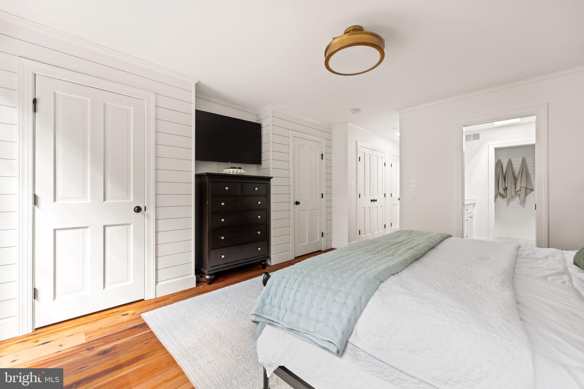 OLD TOWN ALEXANDRIA - Residential
