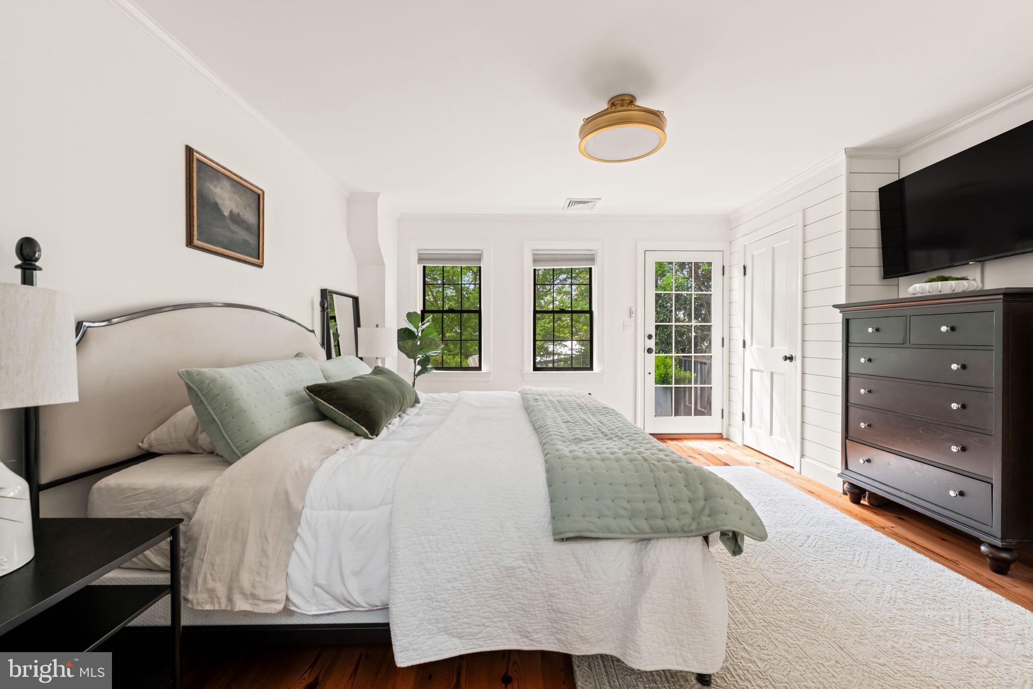 OLD TOWN ALEXANDRIA - Residential