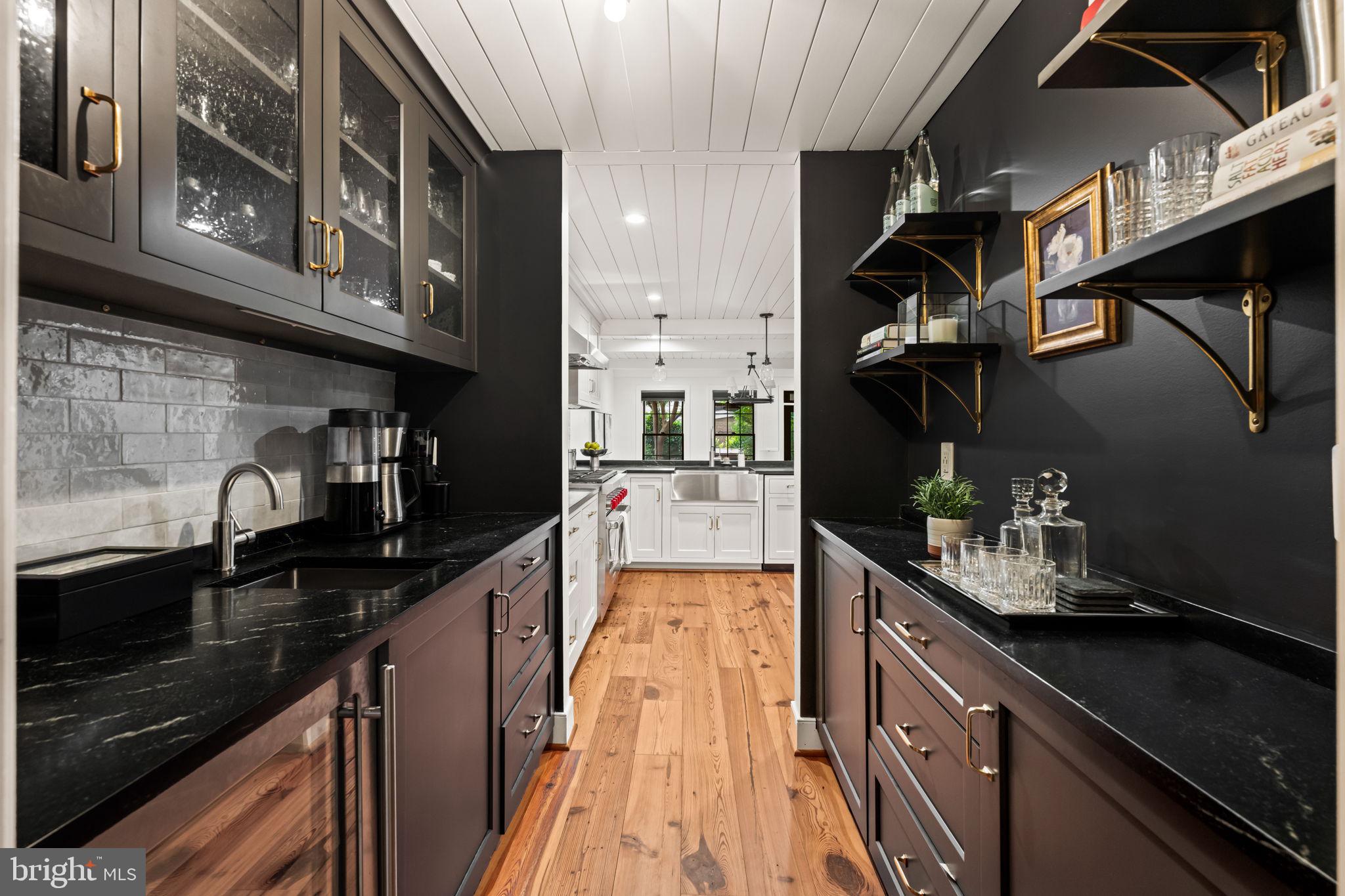 OLD TOWN ALEXANDRIA - Residential