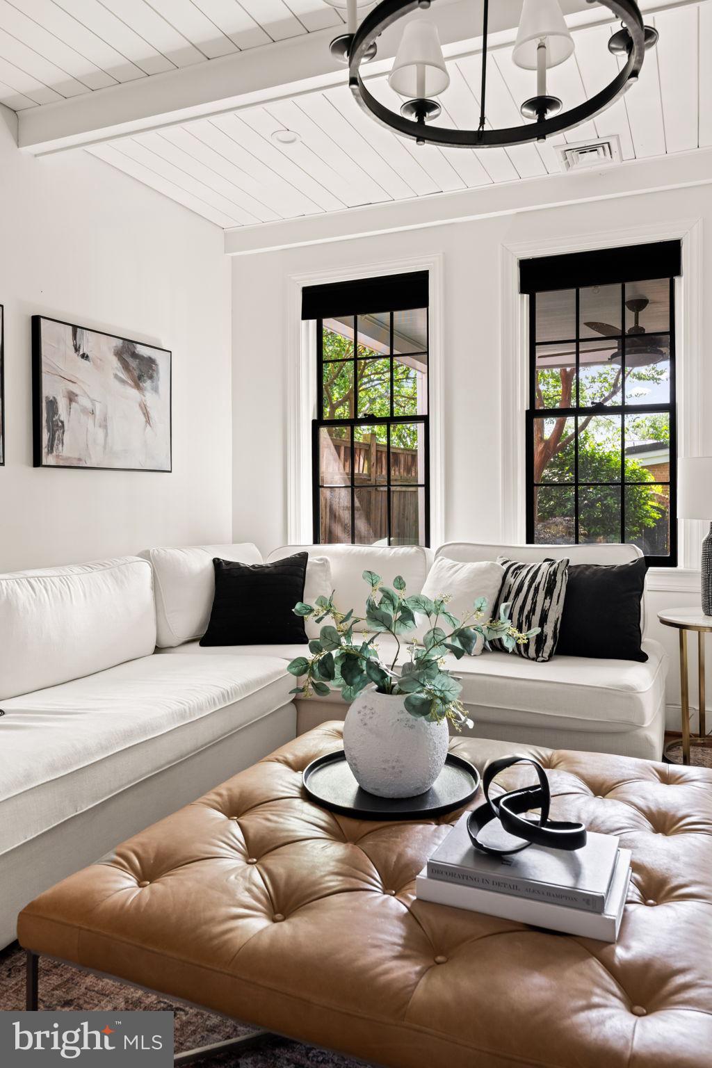 OLD TOWN ALEXANDRIA - Residential