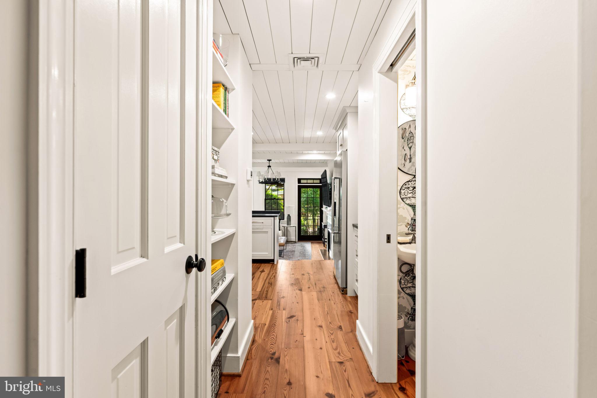 OLD TOWN ALEXANDRIA - Residential