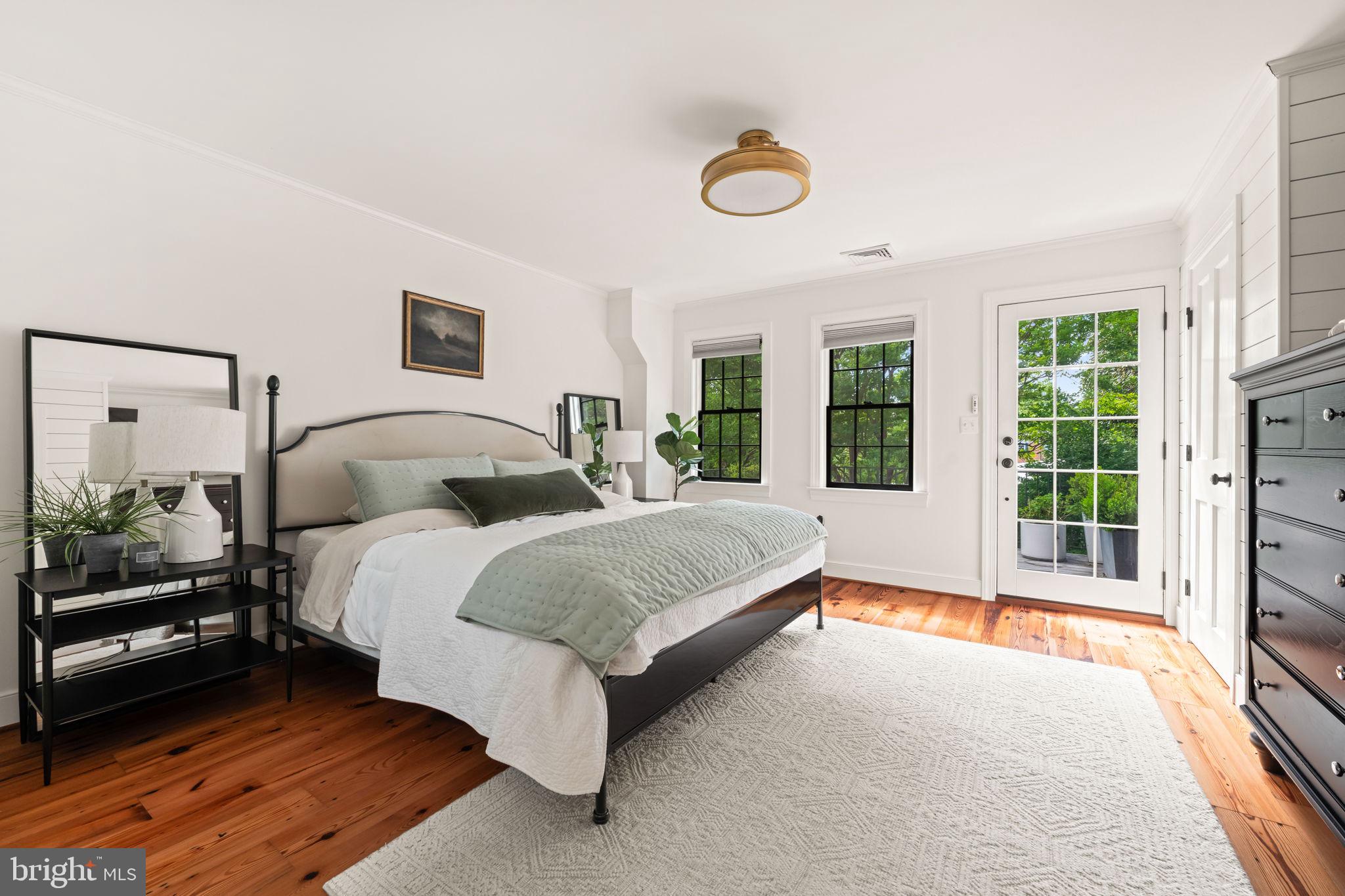OLD TOWN ALEXANDRIA - Residential