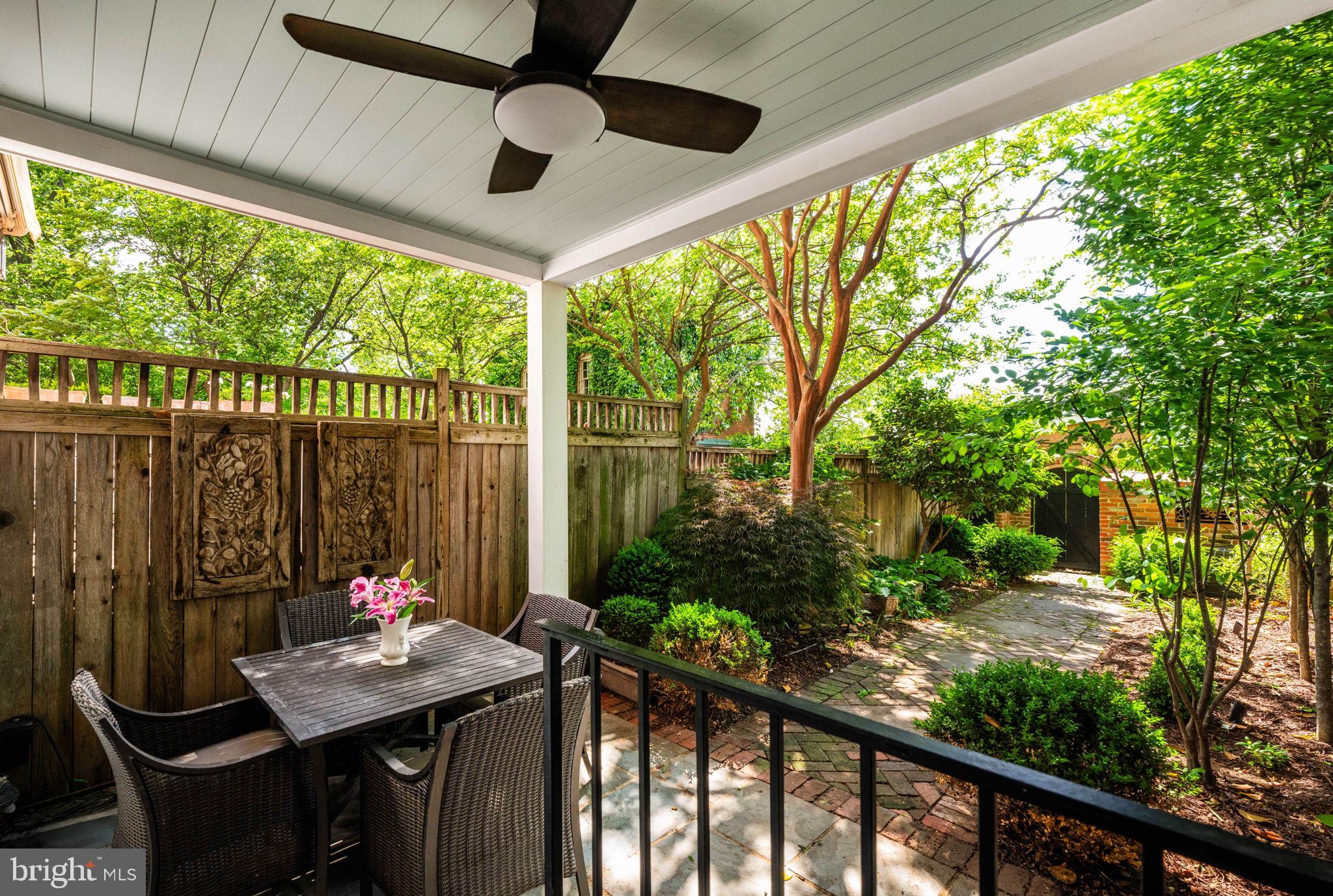 OLD TOWN ALEXANDRIA - Residential