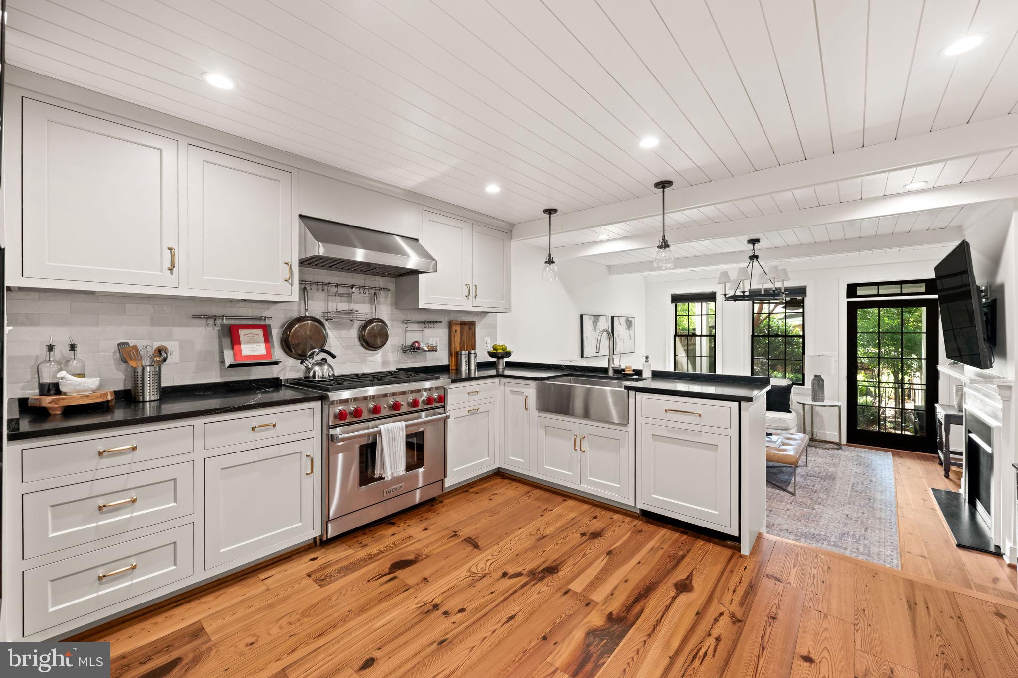 OLD TOWN ALEXANDRIA - Residential
