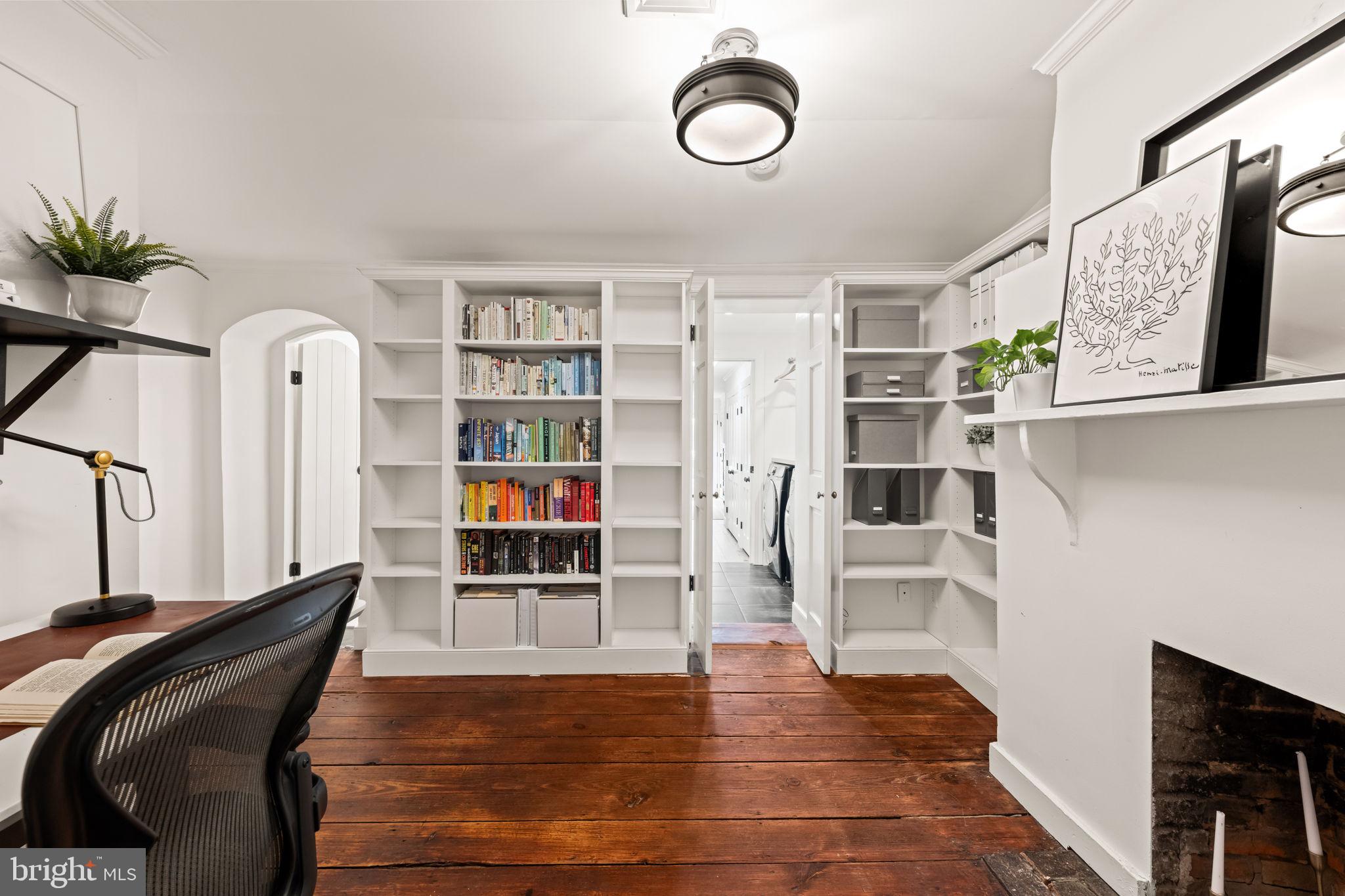 OLD TOWN ALEXANDRIA - Residential