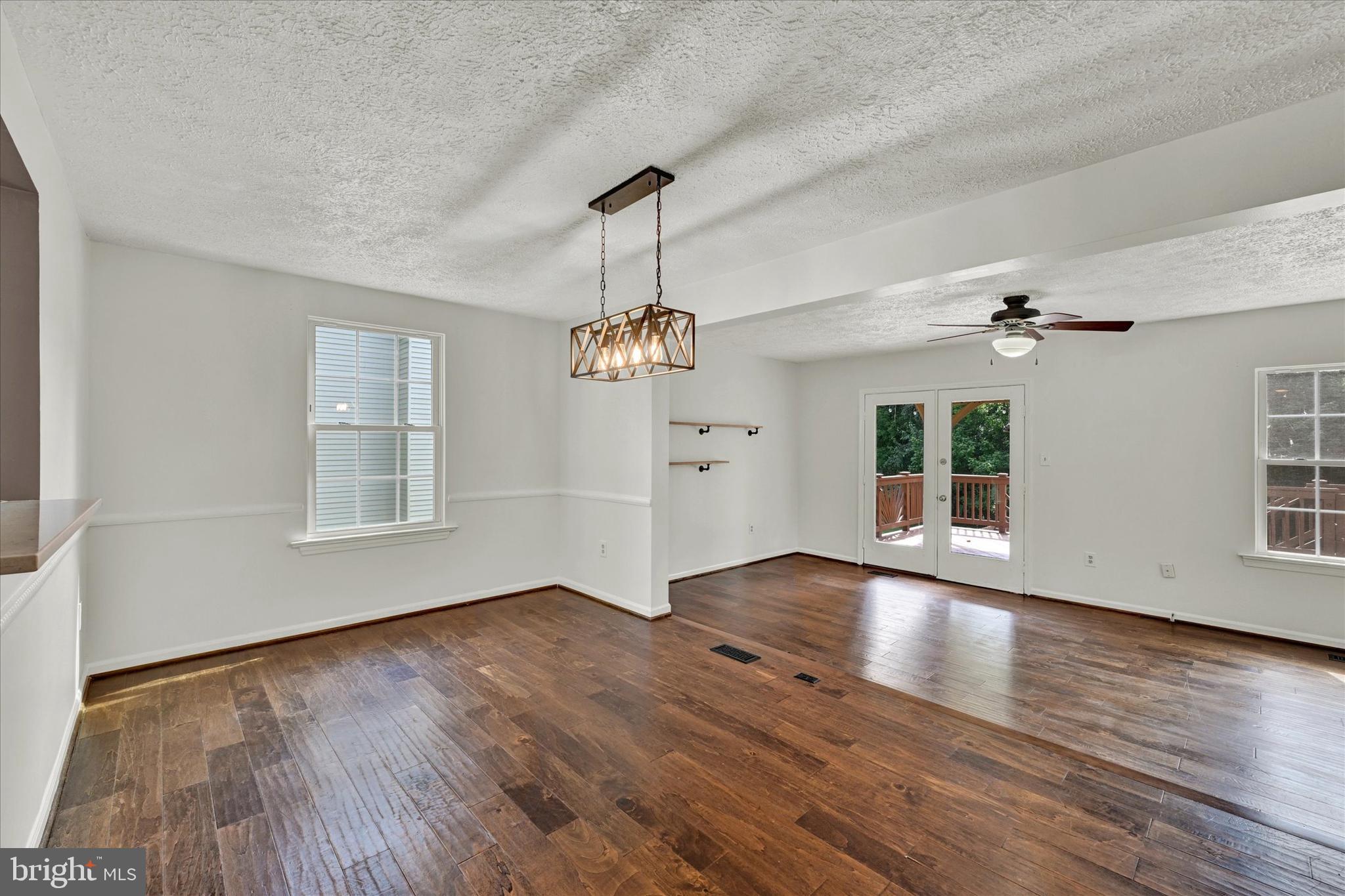 BEECH CREEK - Residential