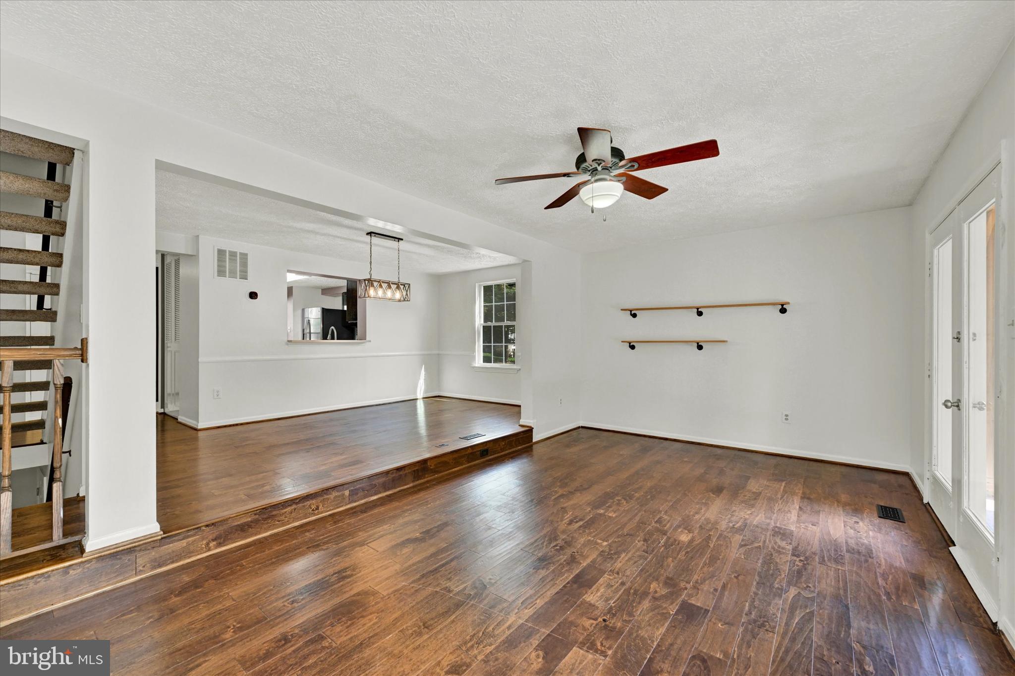 BEECH CREEK - Residential