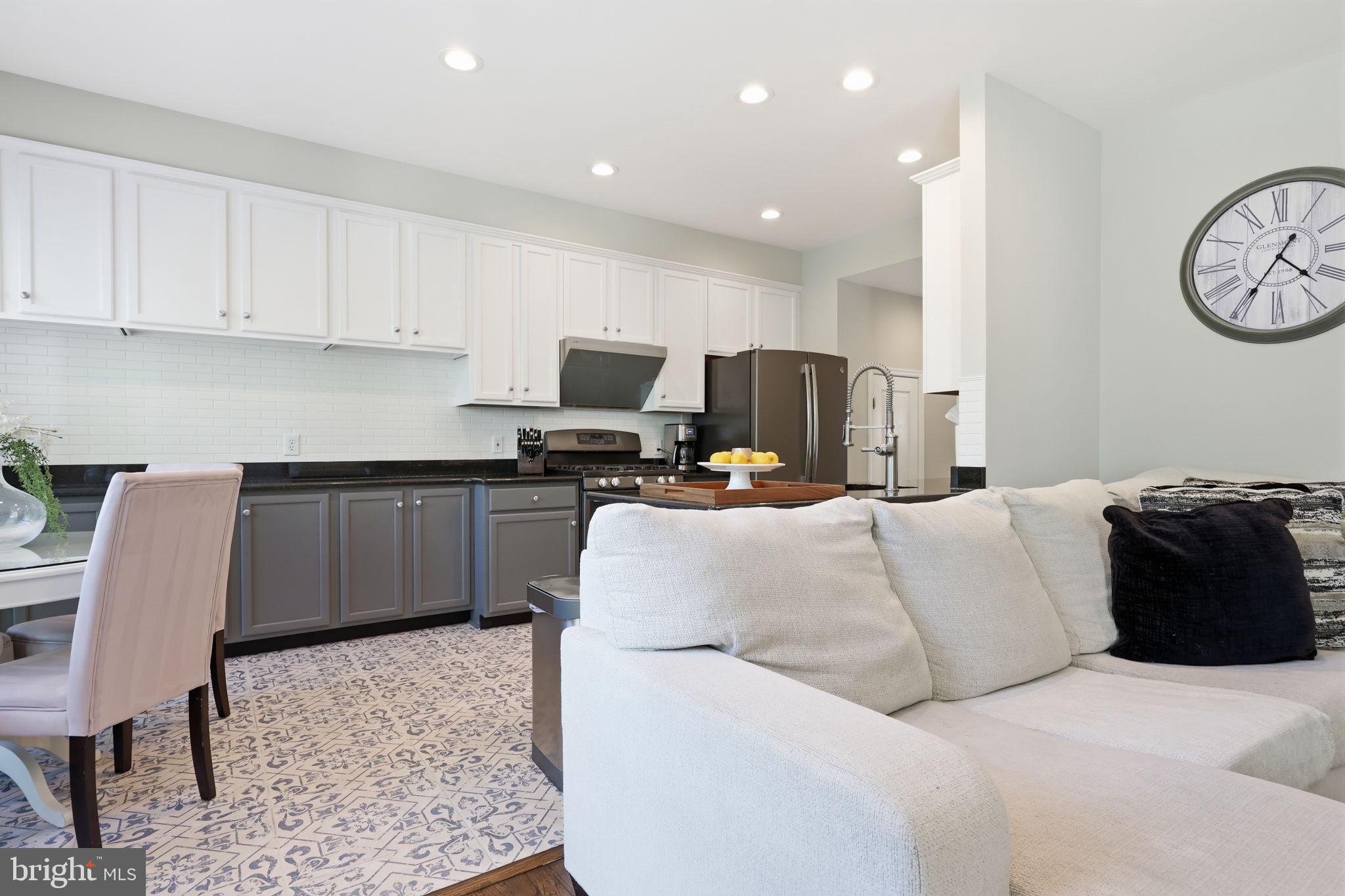 DOYLESTOWN STATION - Residential