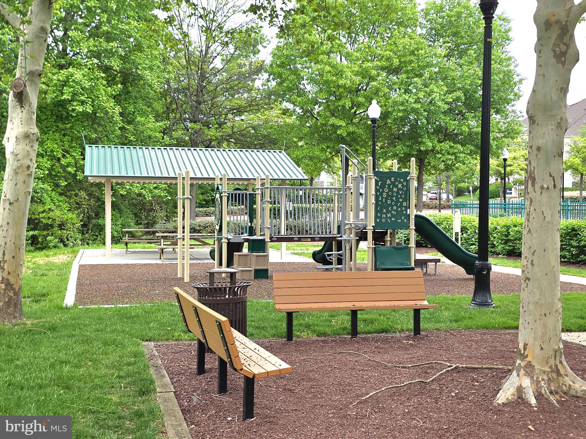RUSSETT - Residential