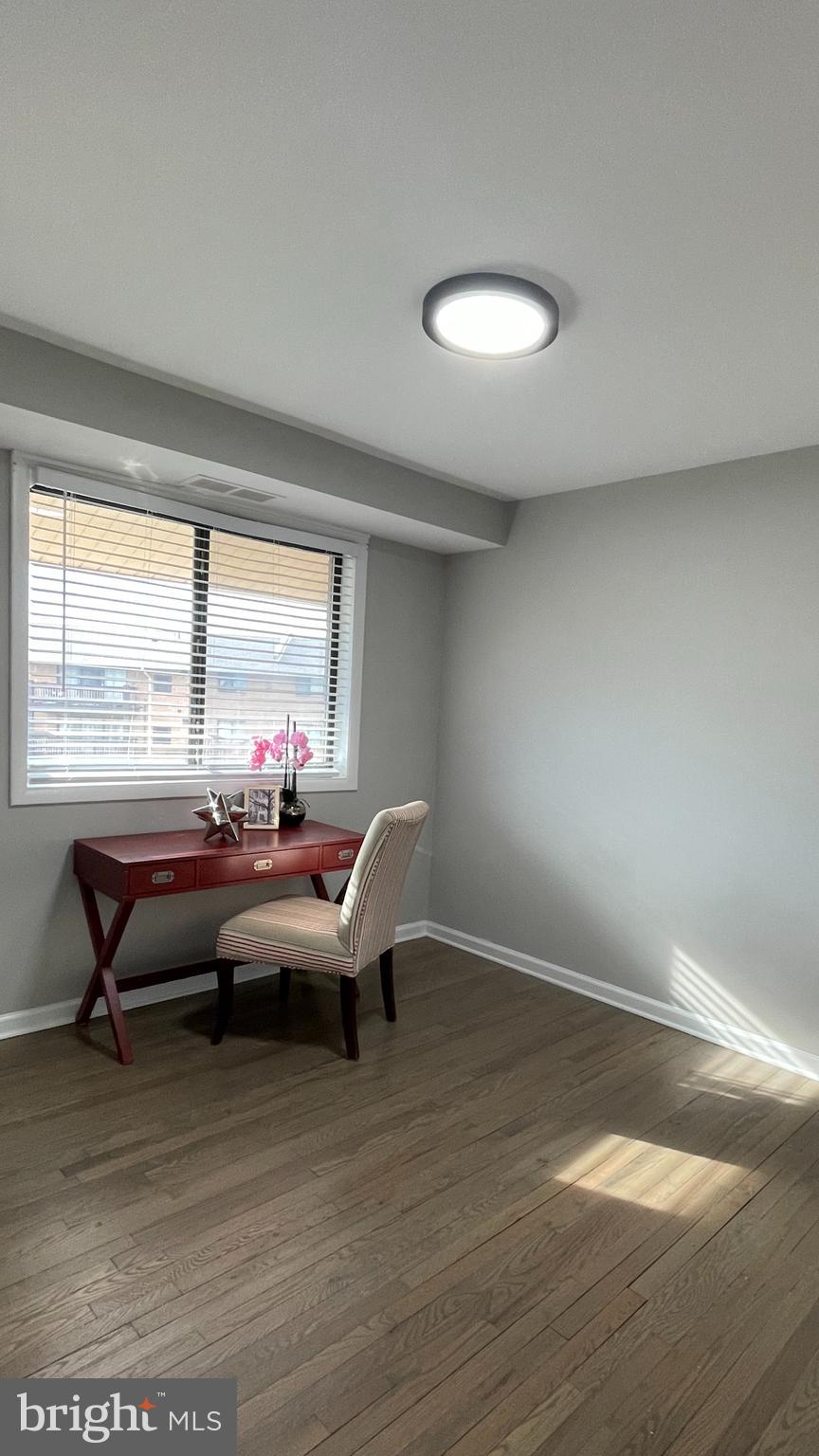 FALLS CHURCH GARDENS - Residential