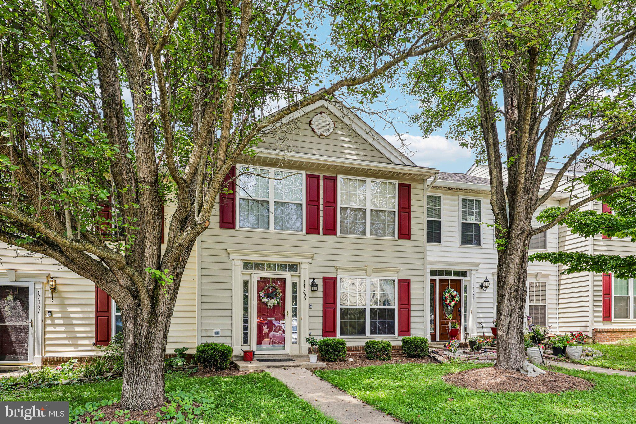 ROUND HILL - Residential