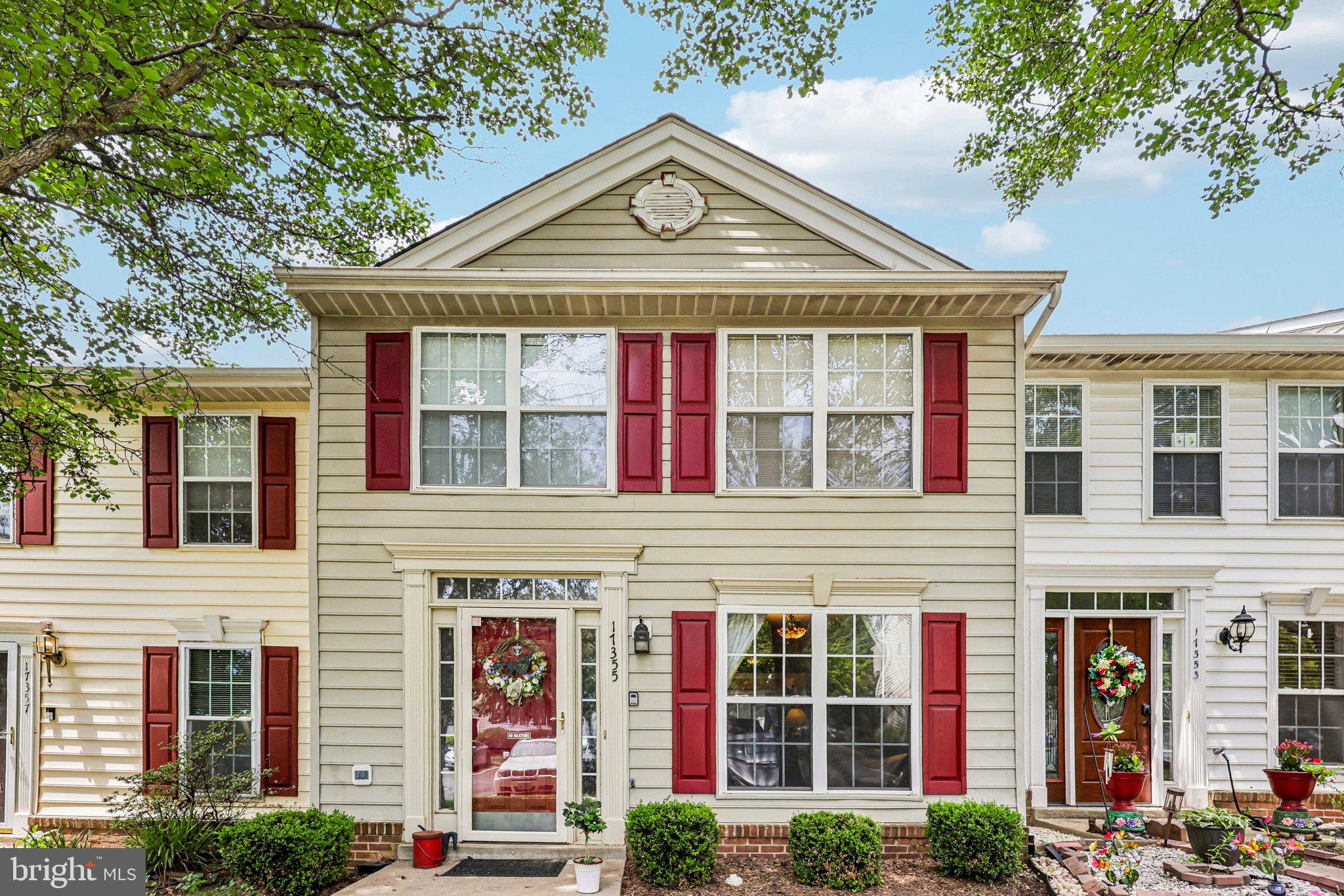 ROUND HILL - Residential