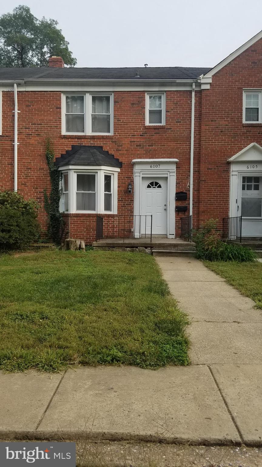 Very convenient, 1 Bedrm, 1 Bath apartment with washer/dryer in unit.  1 yr-18 months lease.
