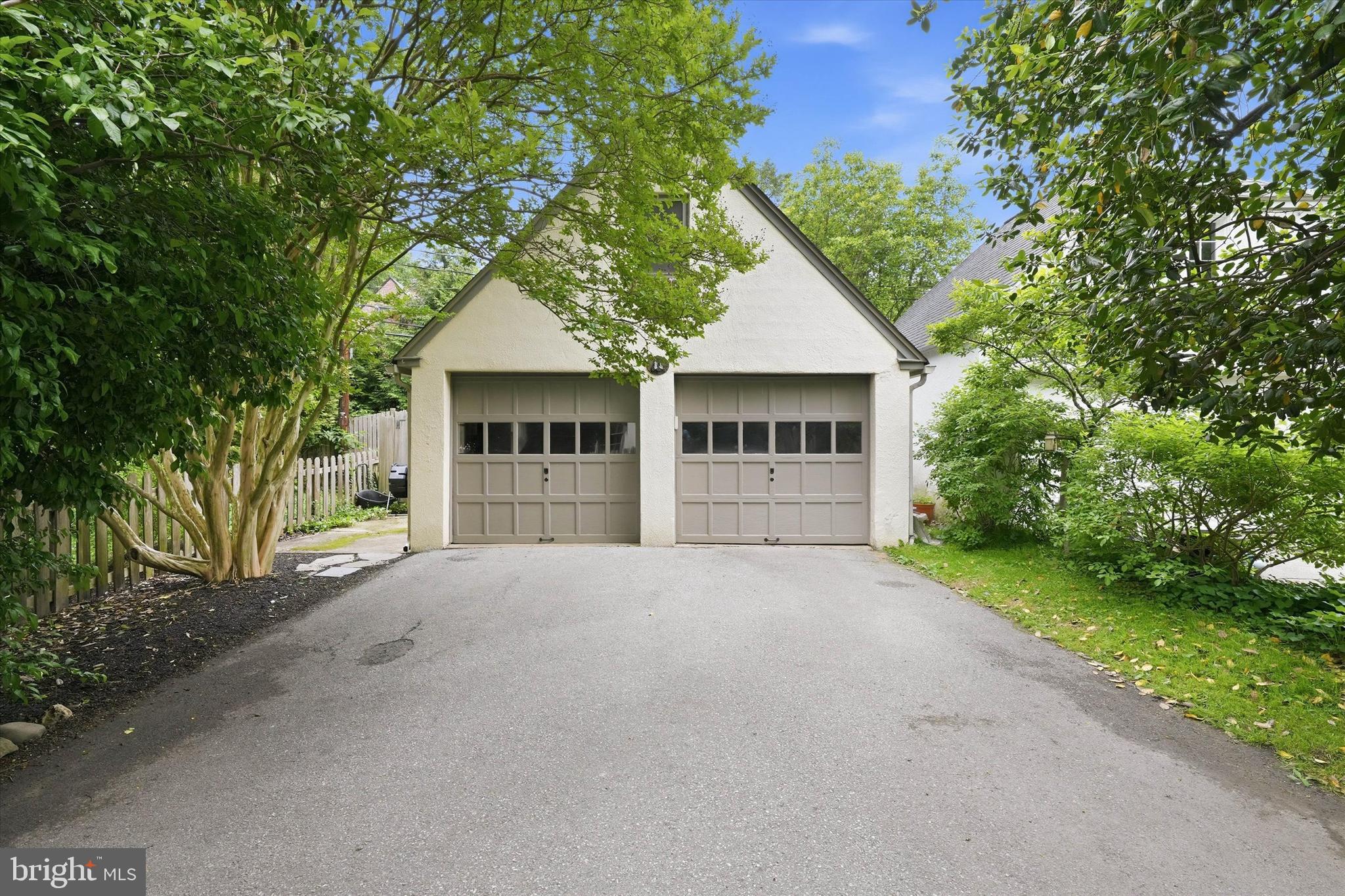 WAWASET PARK - Residential