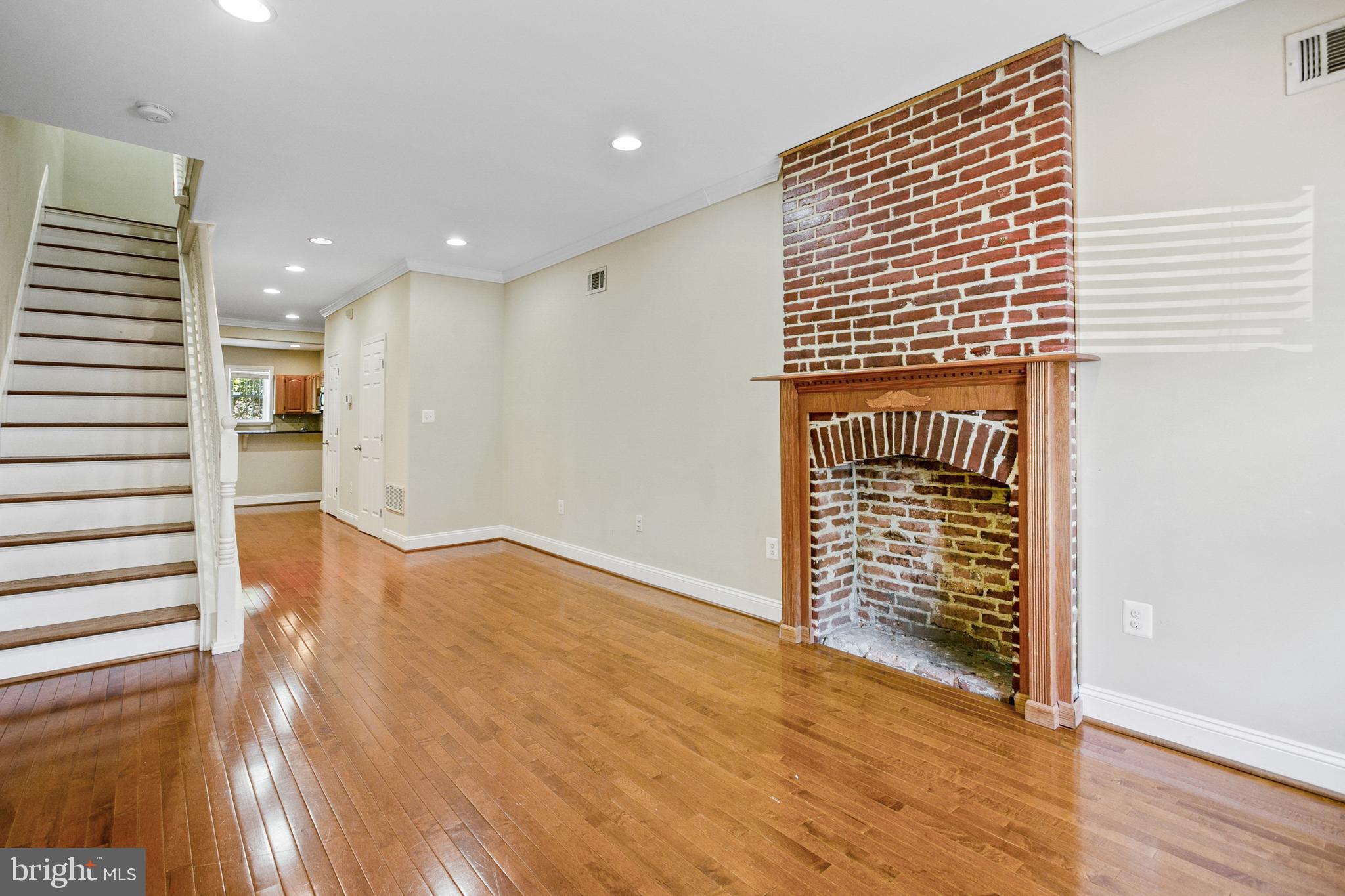 HIGHLANDTOWN - Residential Lease