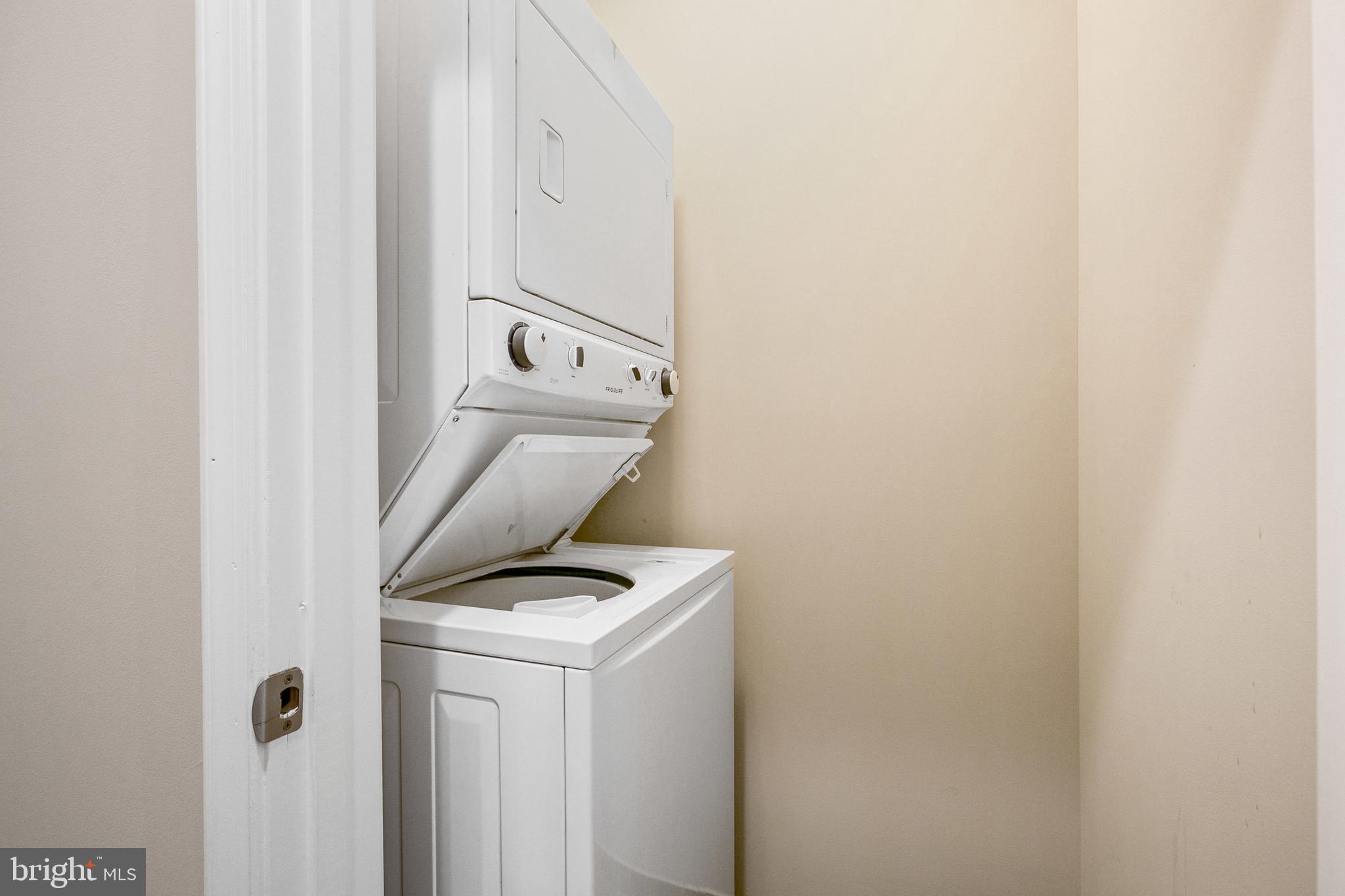 HIGHLANDTOWN - Residential Lease