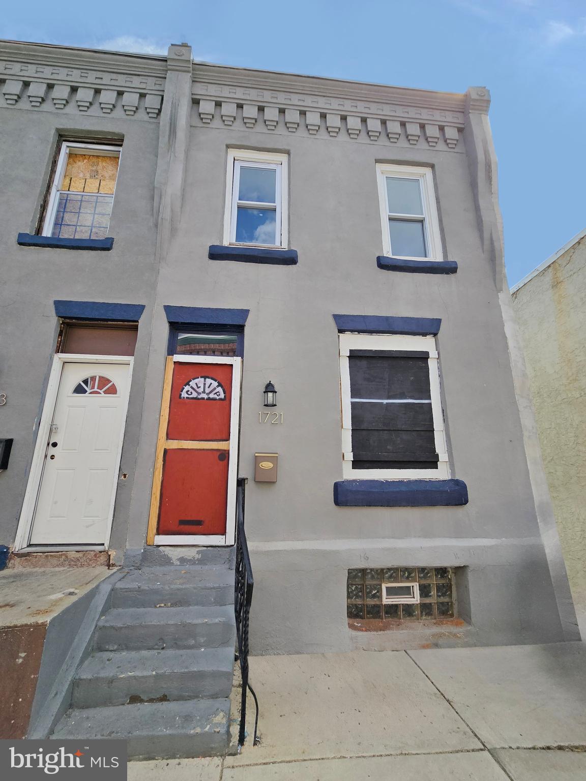 Attention investors, contractors, and renovation enthusiasts! Opportunity awaits with this 3-bedroom, 1-bath end-unit row home located in the heart of Philadelphia's thriving Brewerytown neighborhood. Situated on a desirable end-unit lot, this property offers additional natural light, added privacy, and endless potential for a complete transformation. Surrounded by ongoing development and revitalization, Brewerytown continues to attract homeowners, investors, and developers alike. Conveniently located near Fairmount Park, Center City, public transportation, major commuter routes, restaurants, coffee shops, and neighborhood amenities.