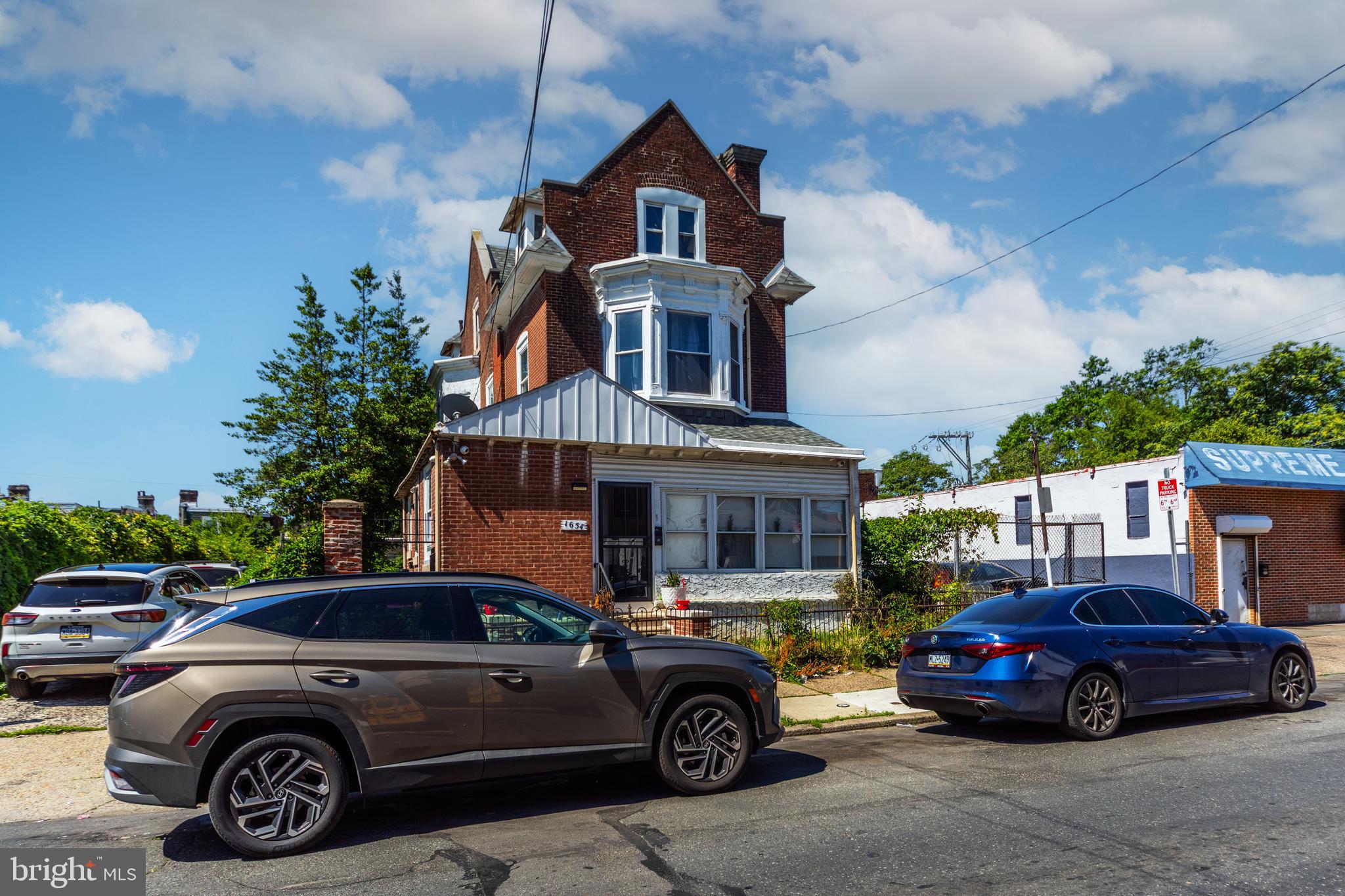 FRANKFORD - Commercial Sale