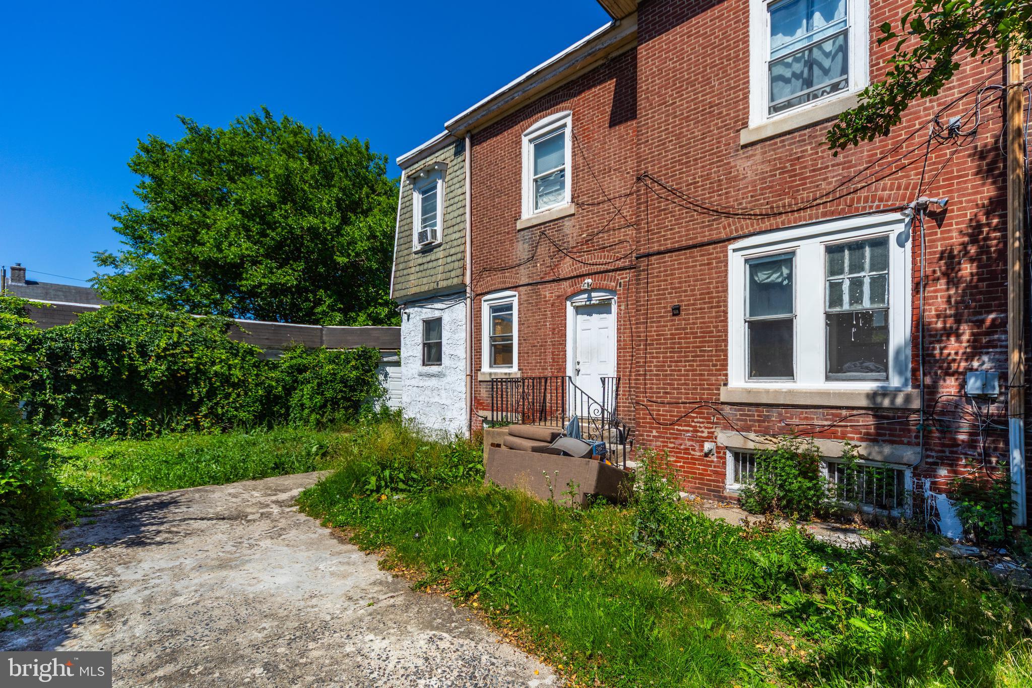 FRANKFORD - Commercial Sale