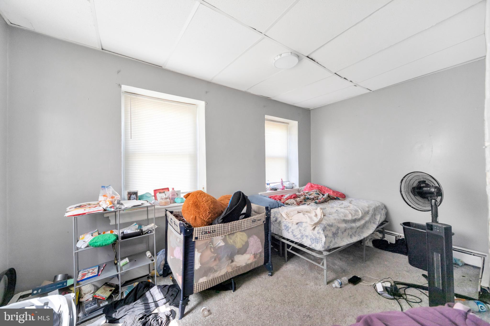 FRANKFORD - Commercial Sale