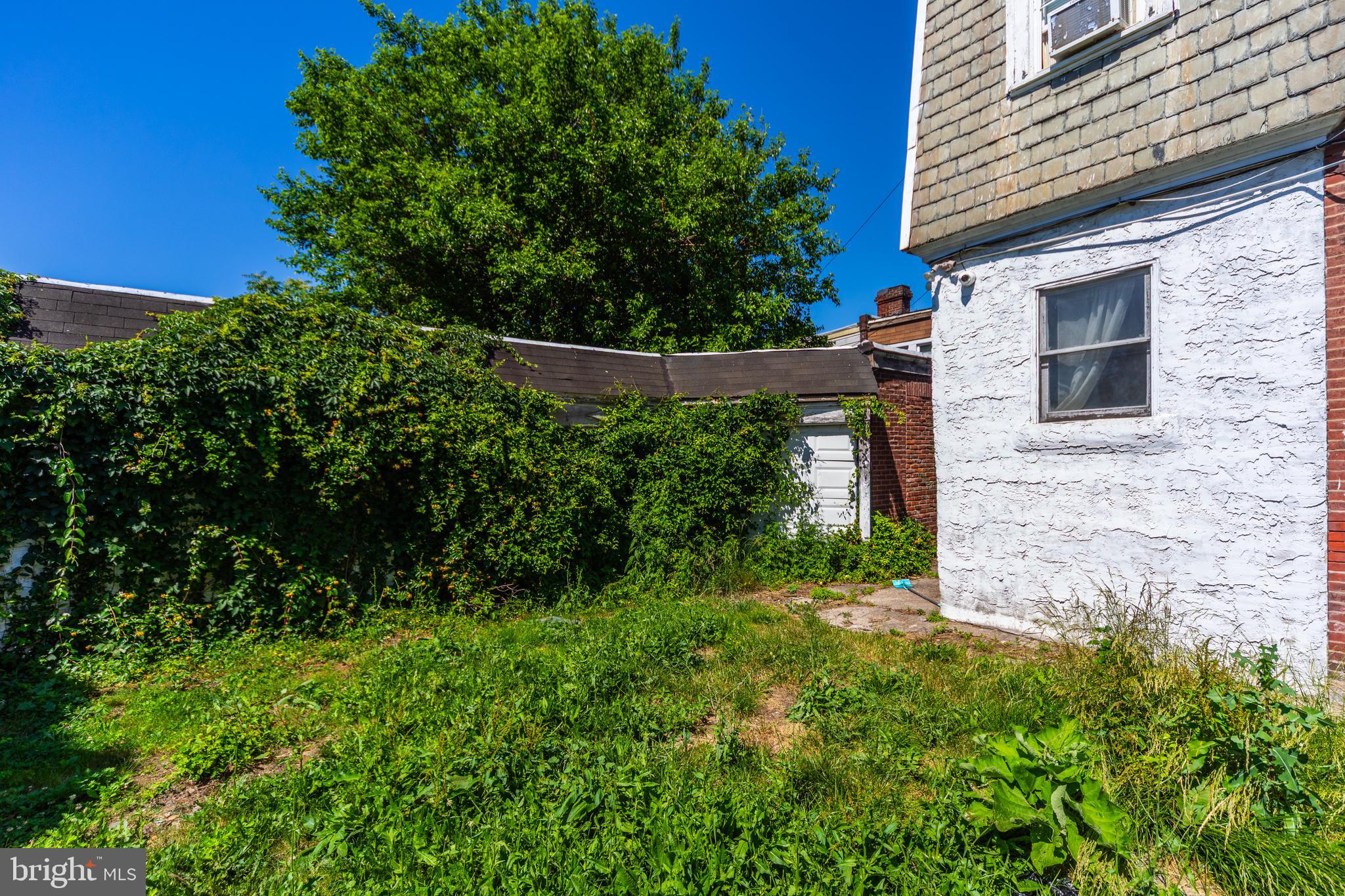 FRANKFORD - Commercial Sale