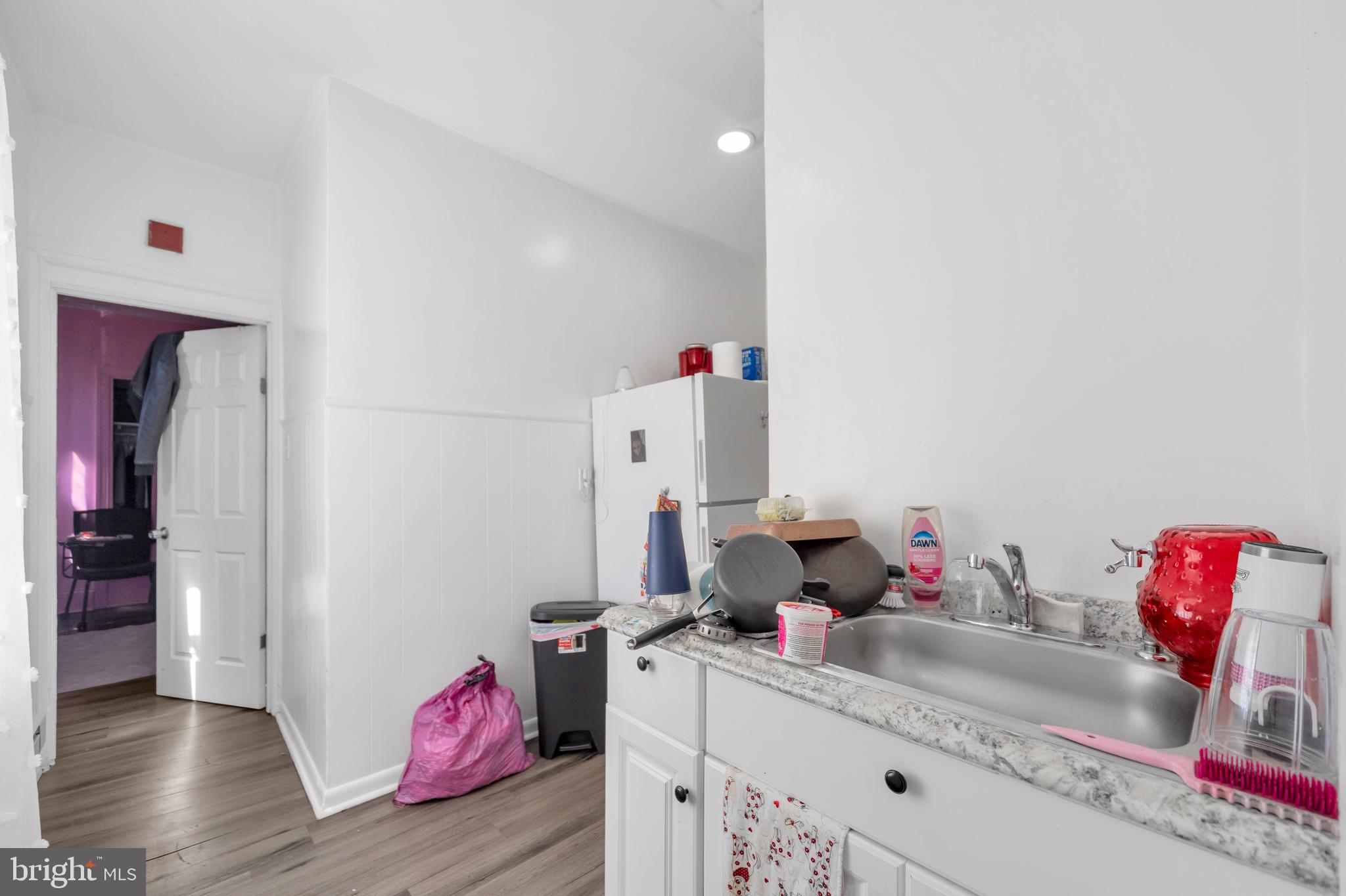 FRANKFORD - Commercial Sale