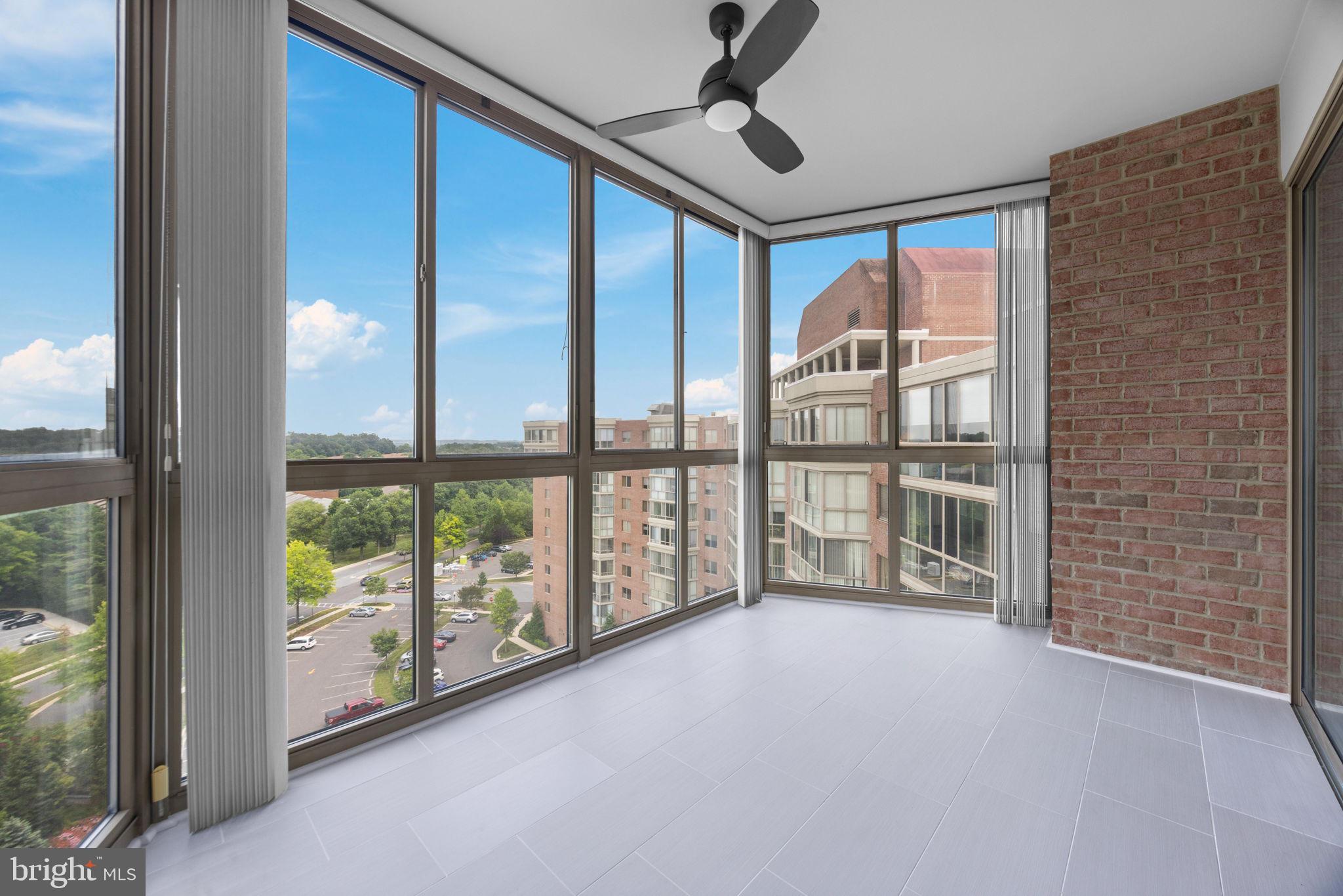 LEISURE WORLD - Residential