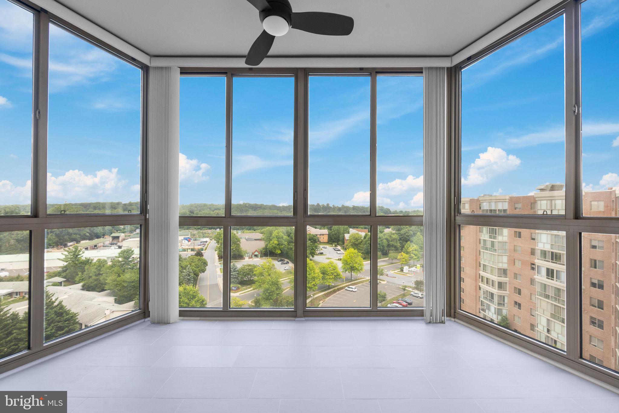 LEISURE WORLD - Residential