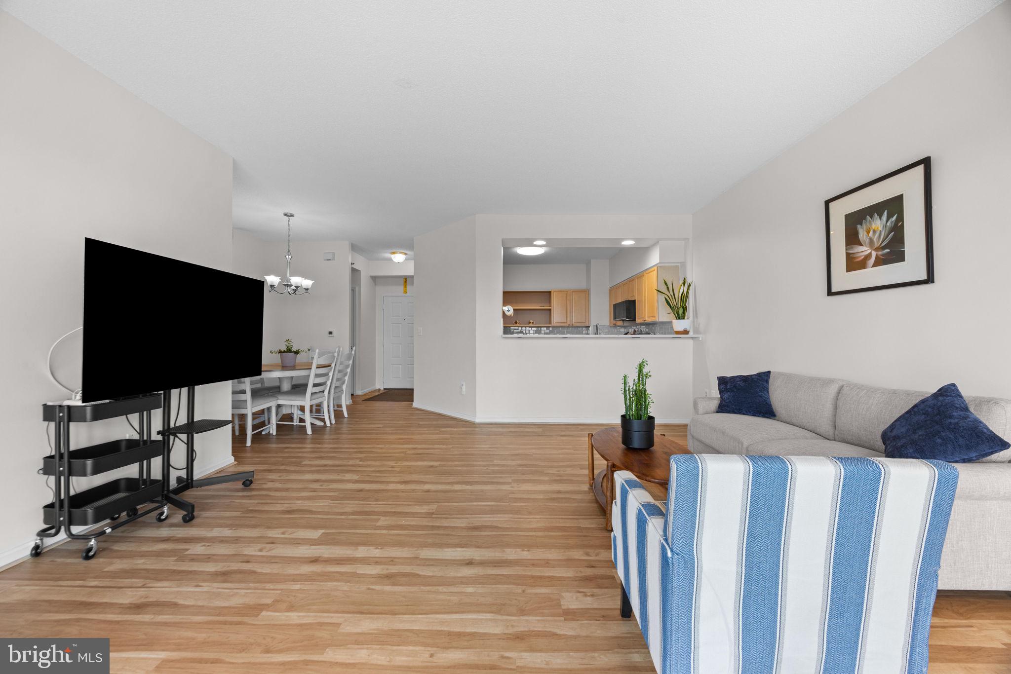LEISURE WORLD - Residential