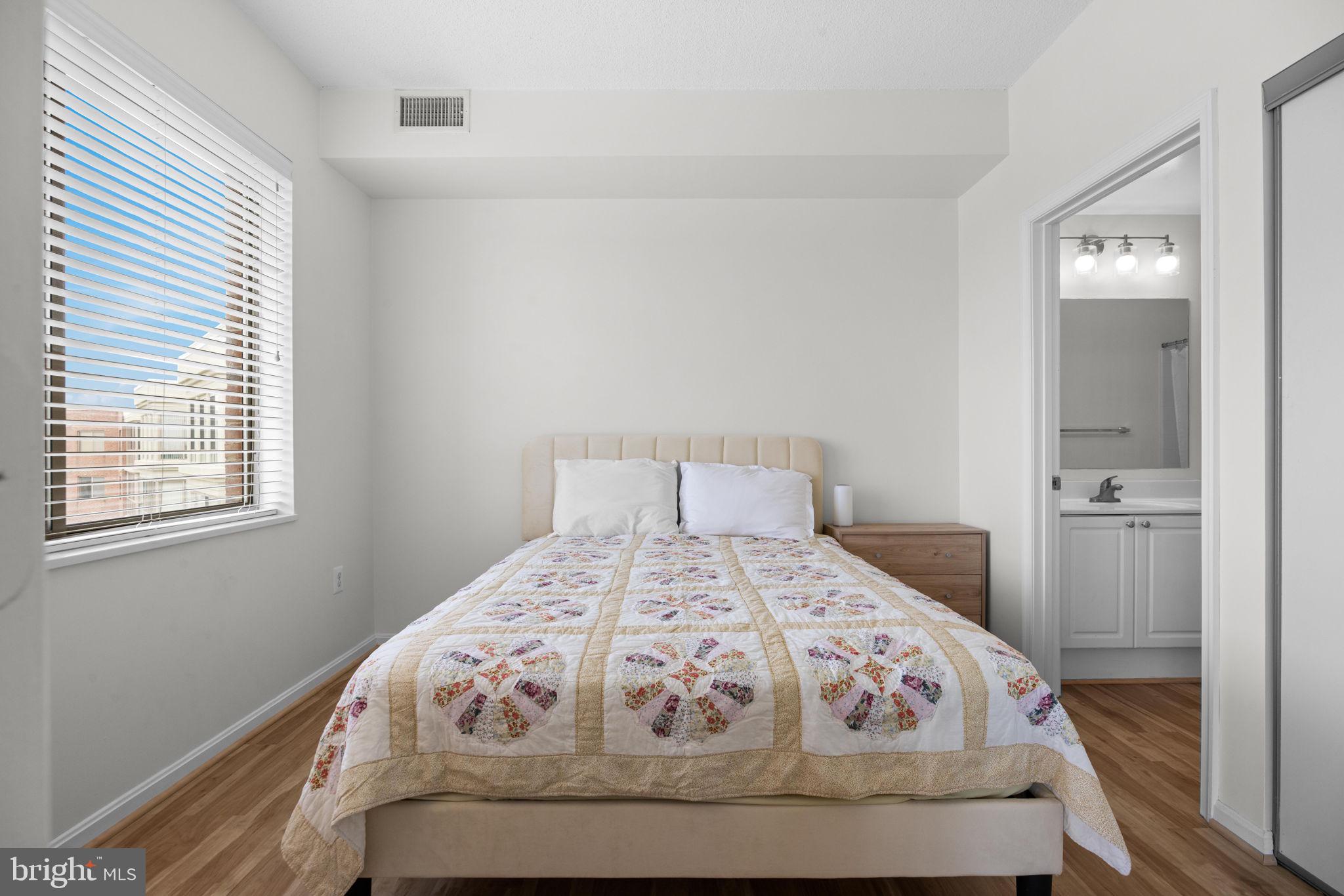 LEISURE WORLD - Residential