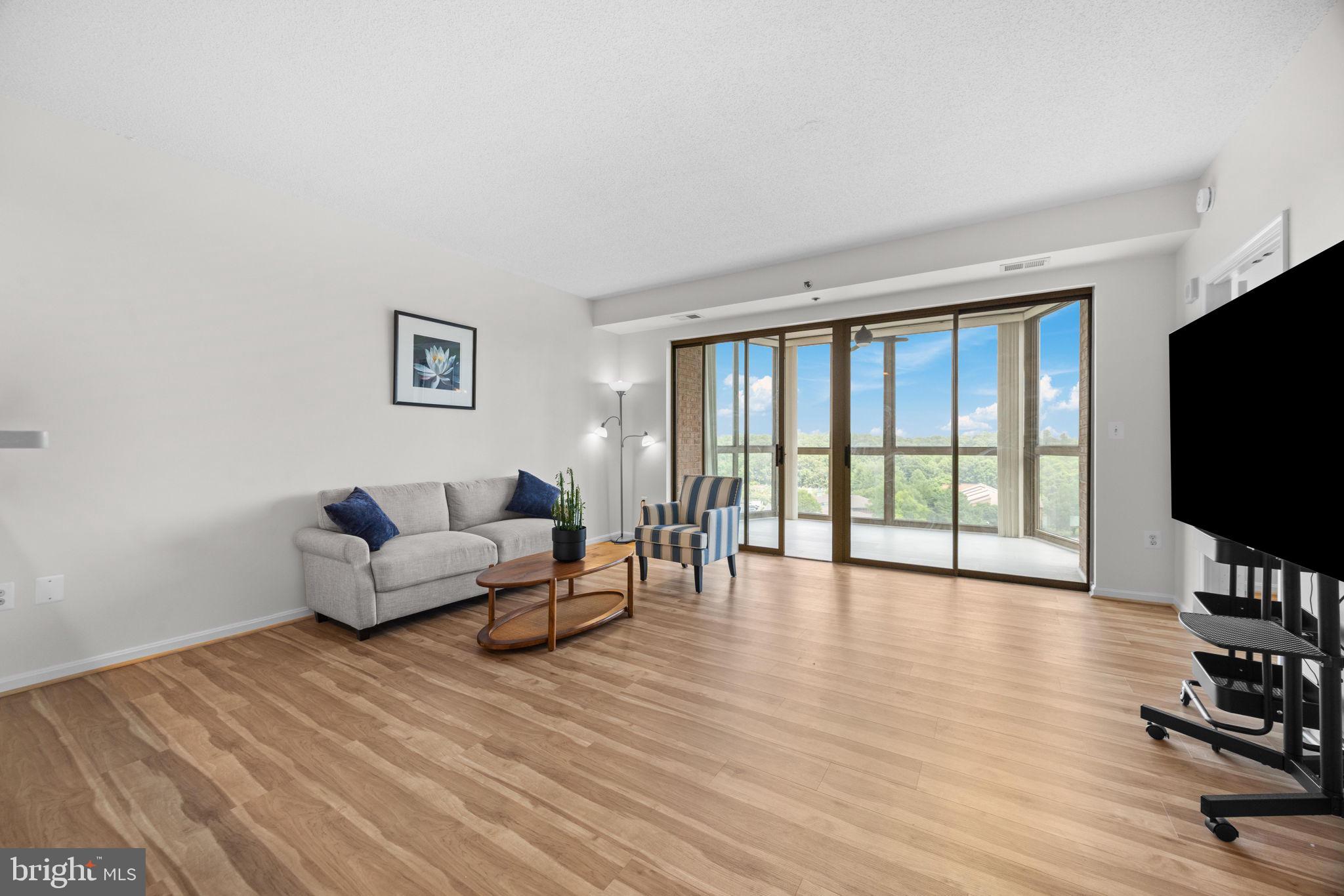 LEISURE WORLD - Residential