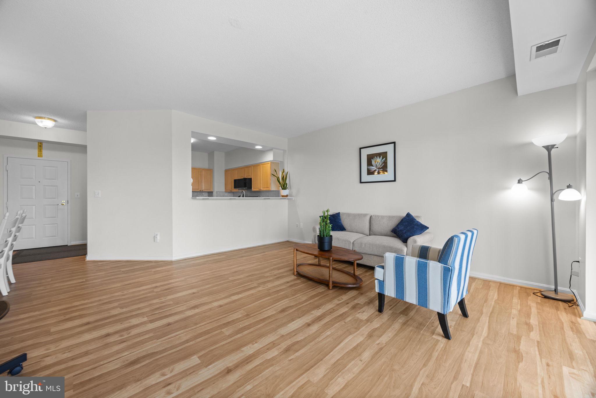 LEISURE WORLD - Residential