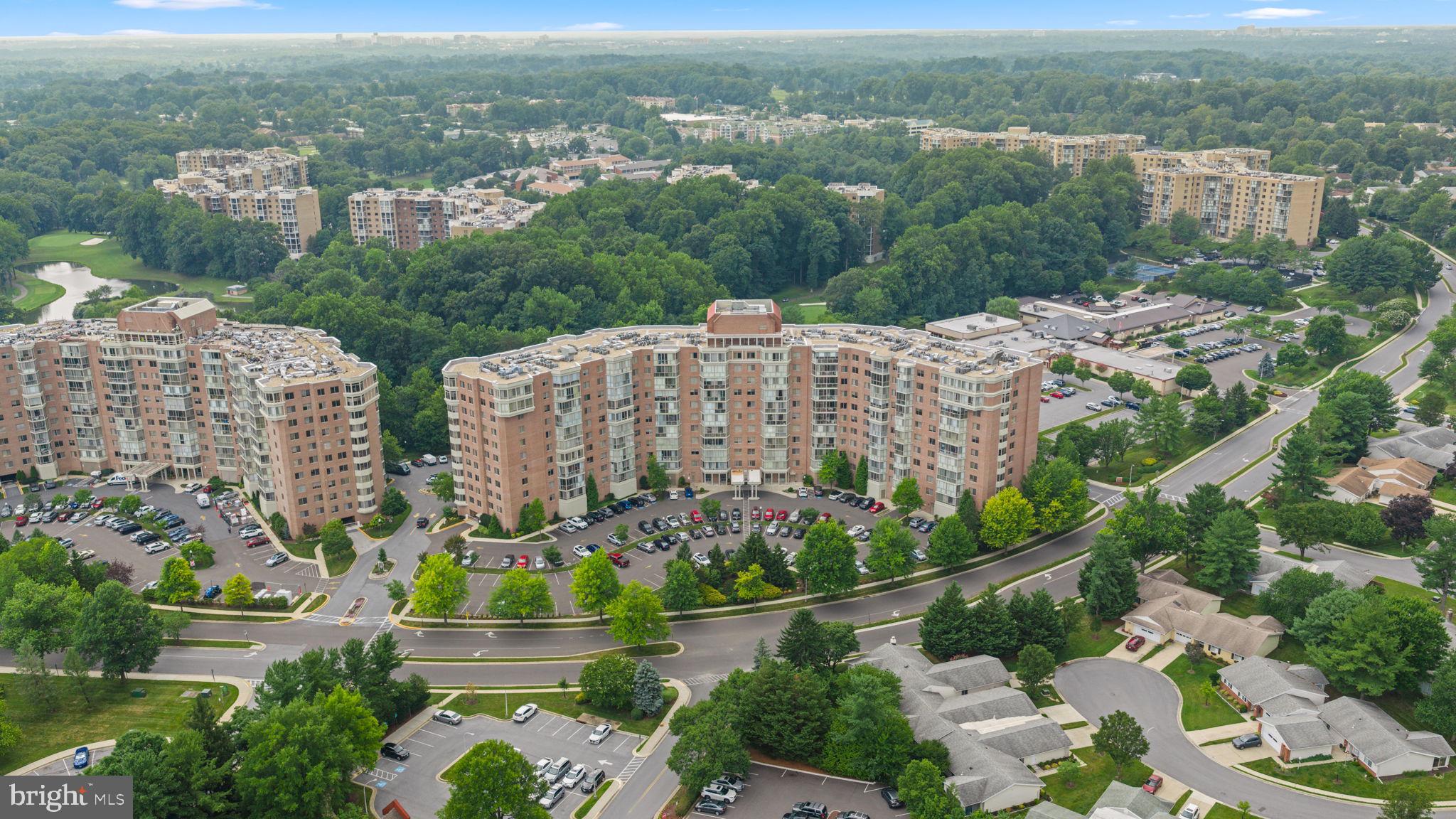 LEISURE WORLD - Residential
