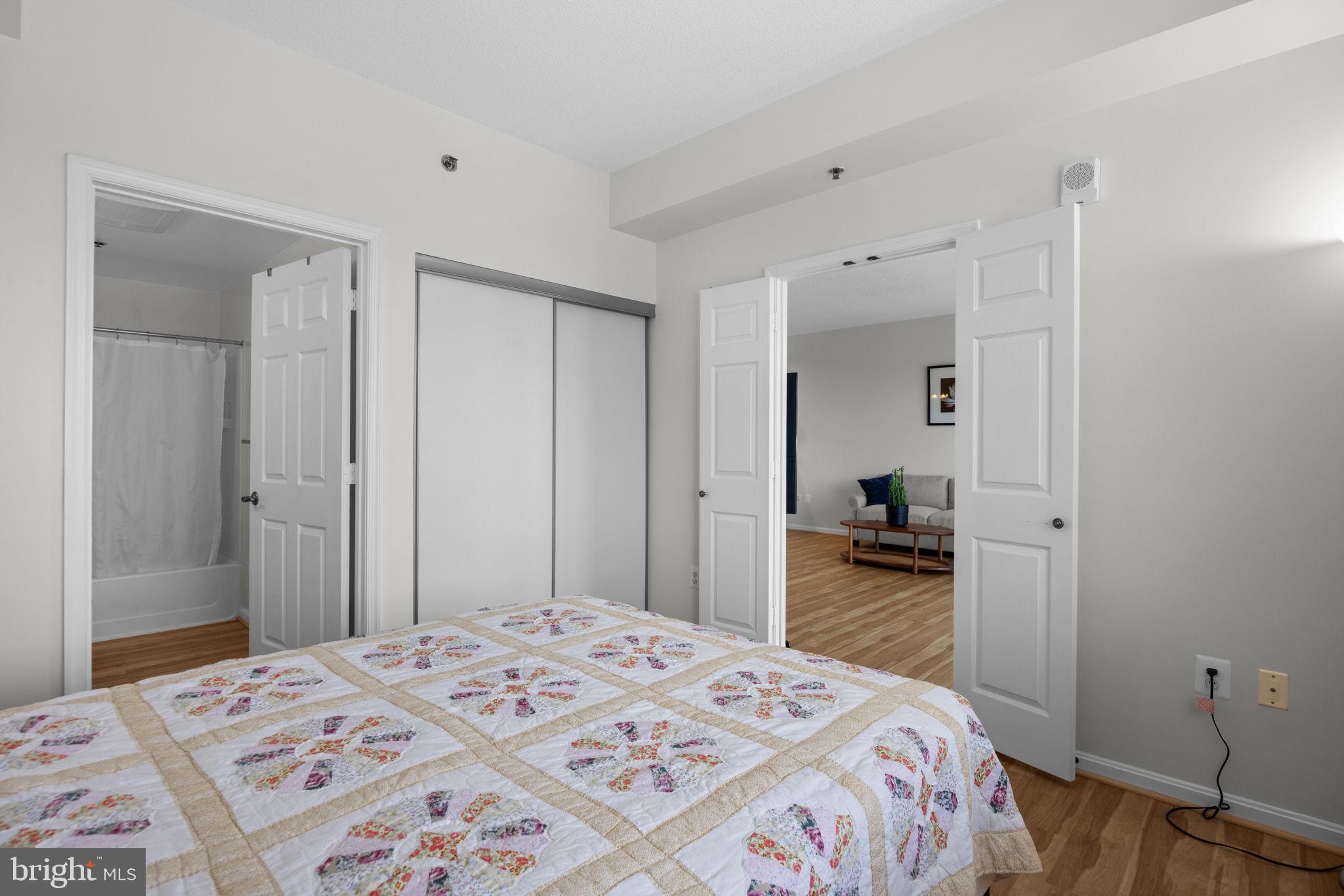 LEISURE WORLD - Residential