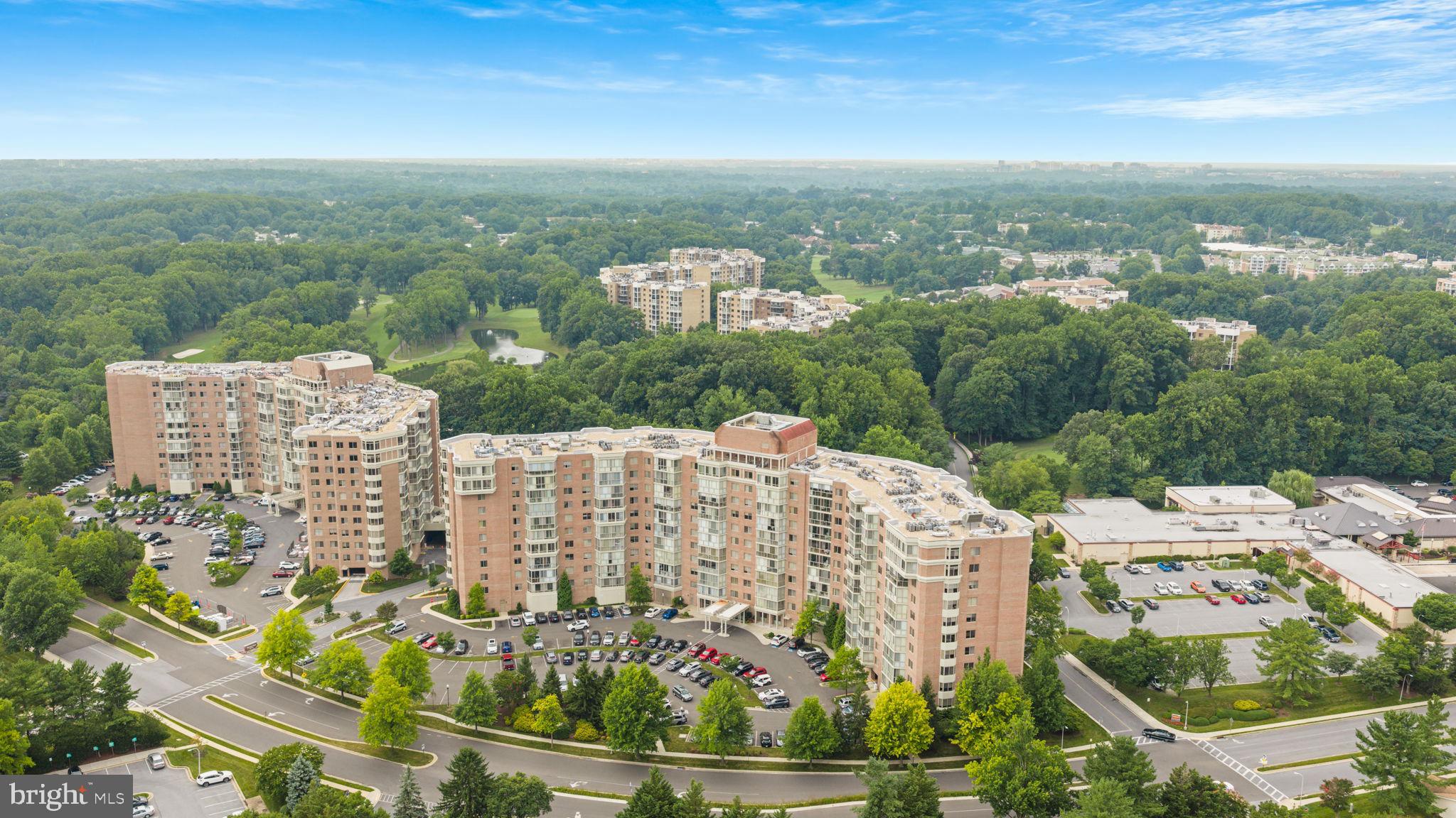 LEISURE WORLD - Residential