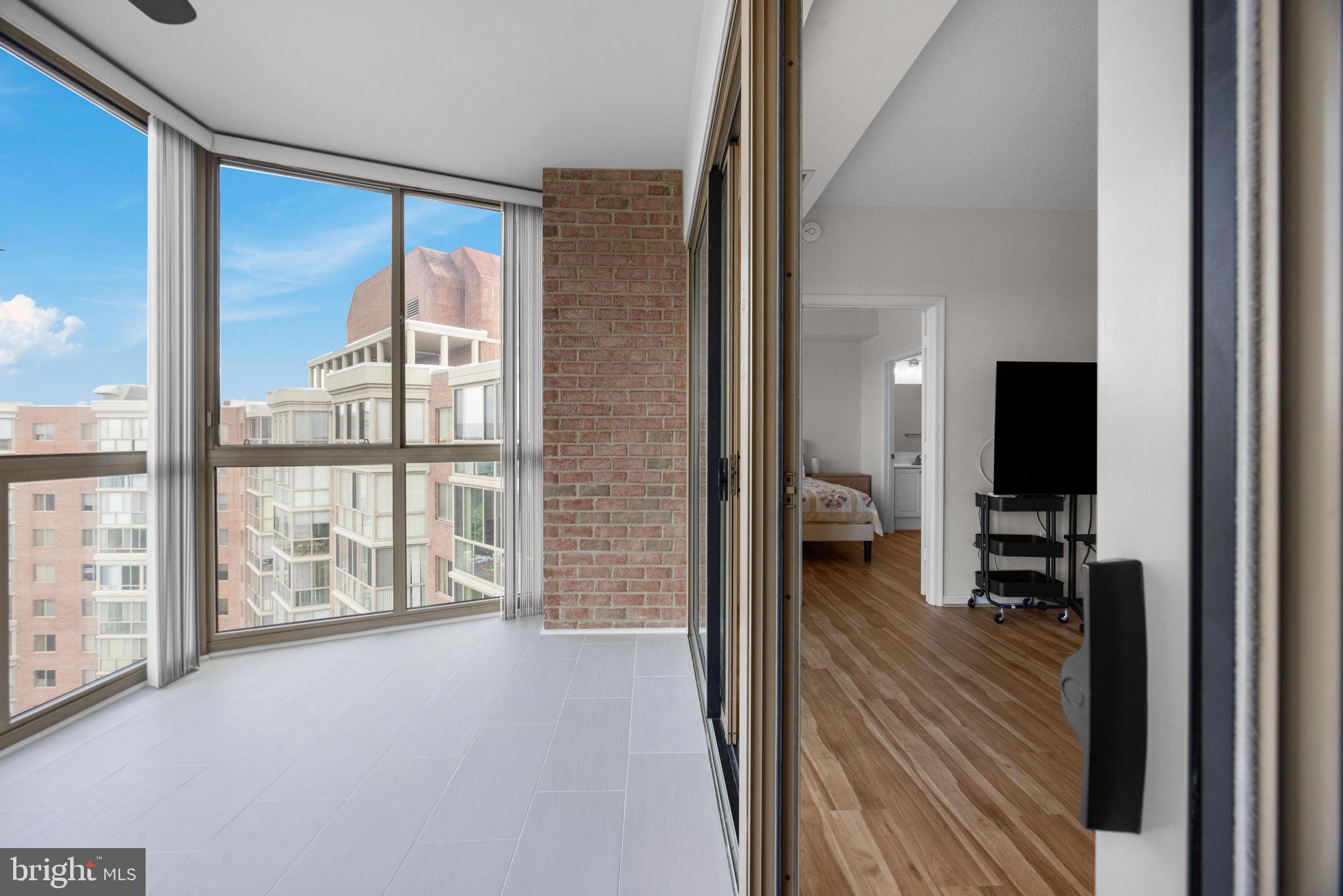 LEISURE WORLD - Residential