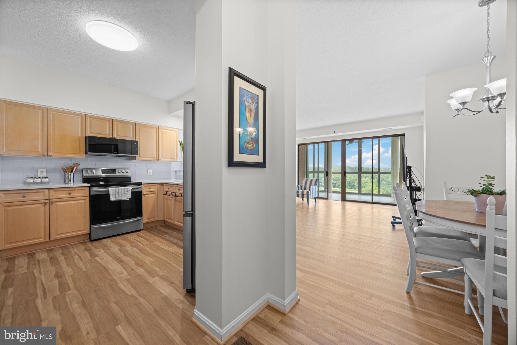 LEISURE WORLD - Residential